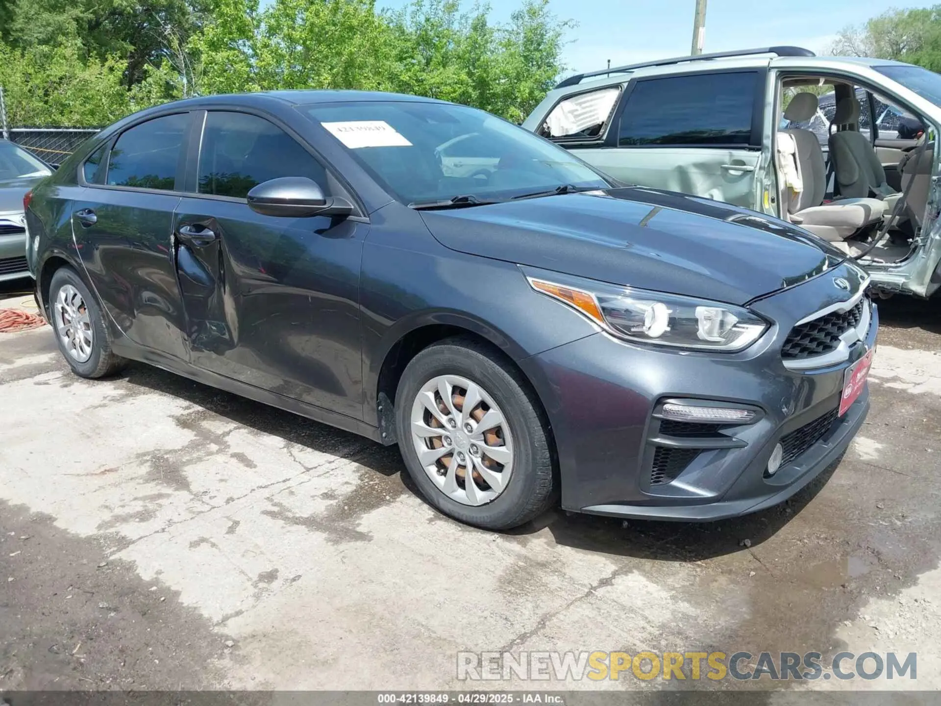 1 Photograph of a damaged car 3KPF24AD7LE144332 KIA FORTE 2020