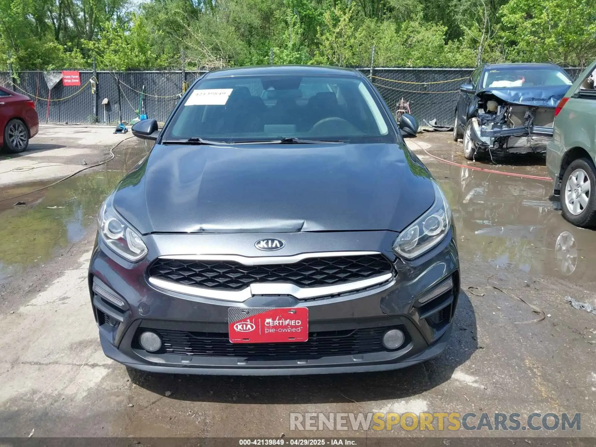 12 Photograph of a damaged car 3KPF24AD7LE144332 KIA FORTE 2020
