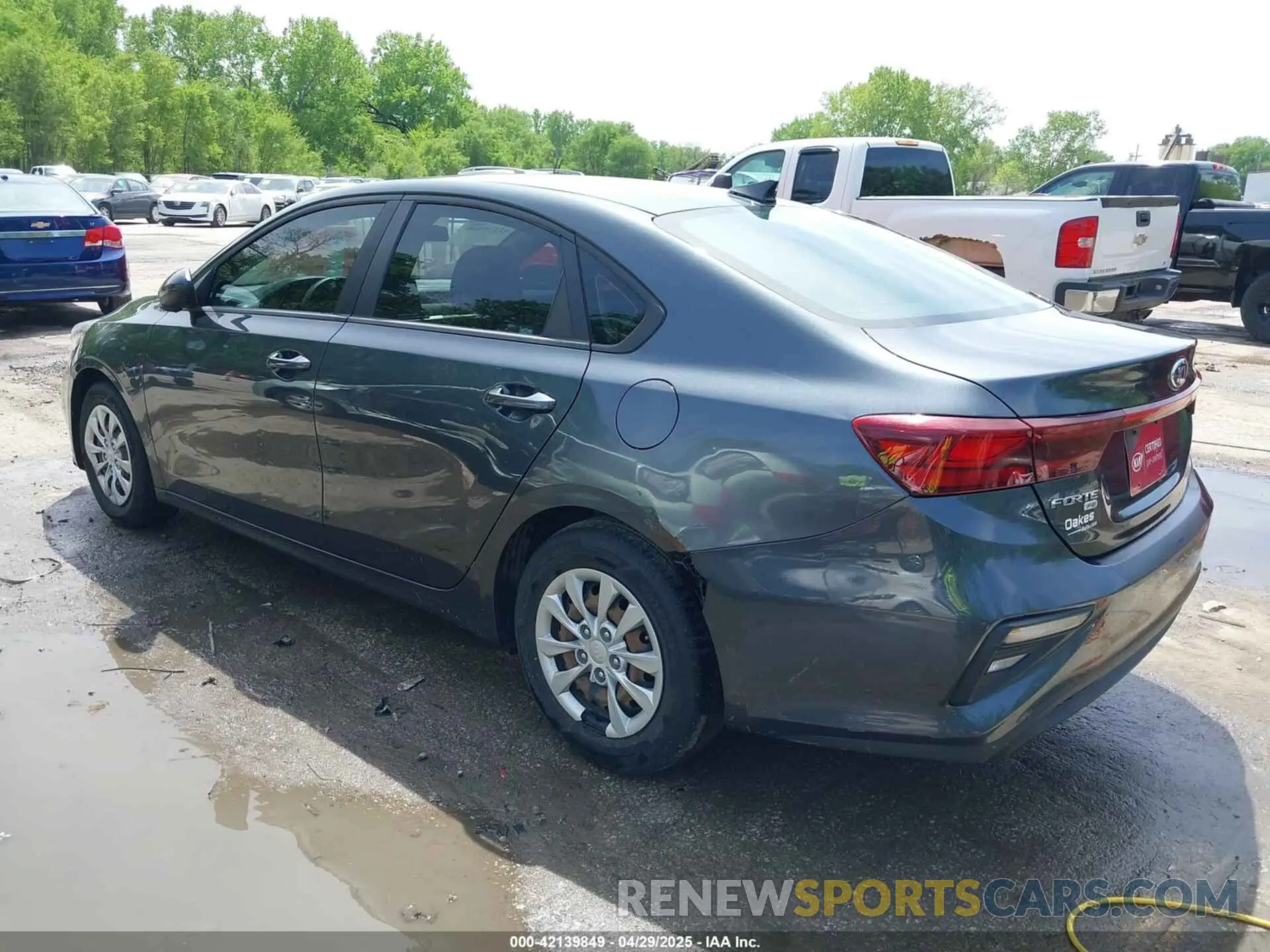 3 Photograph of a damaged car 3KPF24AD7LE144332 KIA FORTE 2020