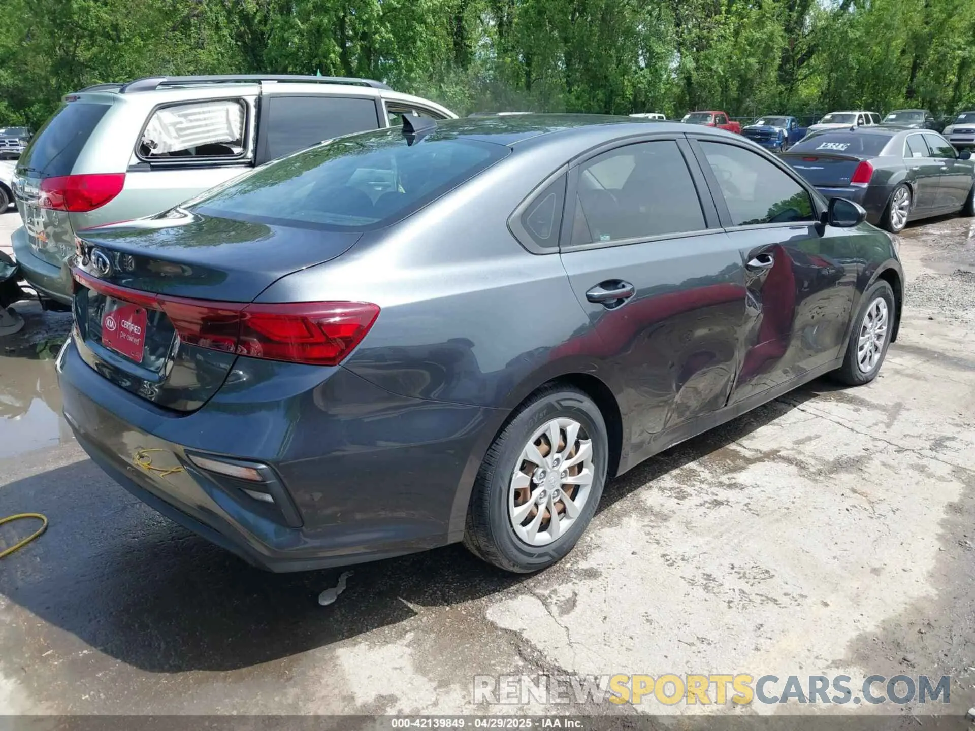 4 Photograph of a damaged car 3KPF24AD7LE144332 KIA FORTE 2020