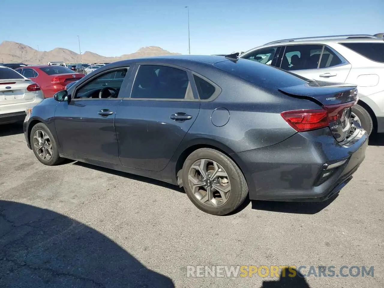 2 Фотография поврежденного автомобиля 3KPF24AD7LE148722 KIA FORTE 2020