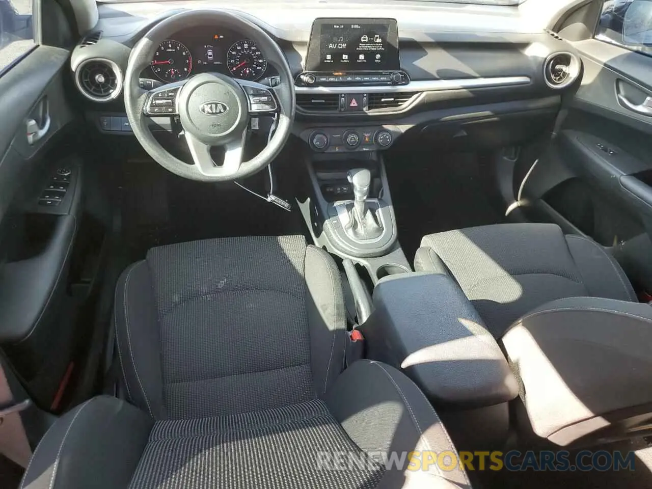 8 Фотография поврежденного автомобиля 3KPF24AD7LE148722 KIA FORTE 2020