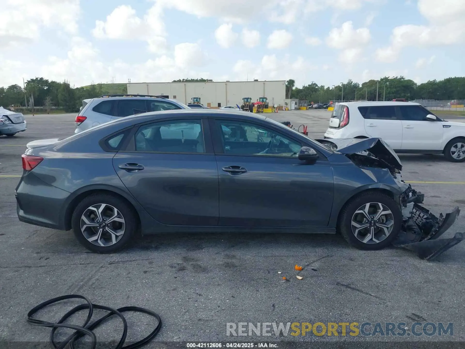 13 Фотография поврежденного автомобиля 3KPF24AD7LE164841 KIA FORTE 2020