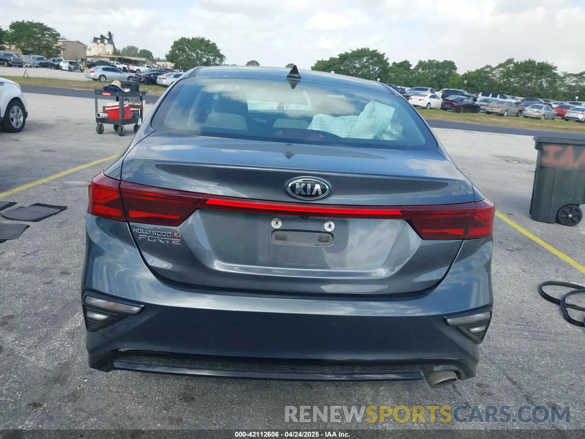 16 Фотография поврежденного автомобиля 3KPF24AD7LE164841 KIA FORTE 2020