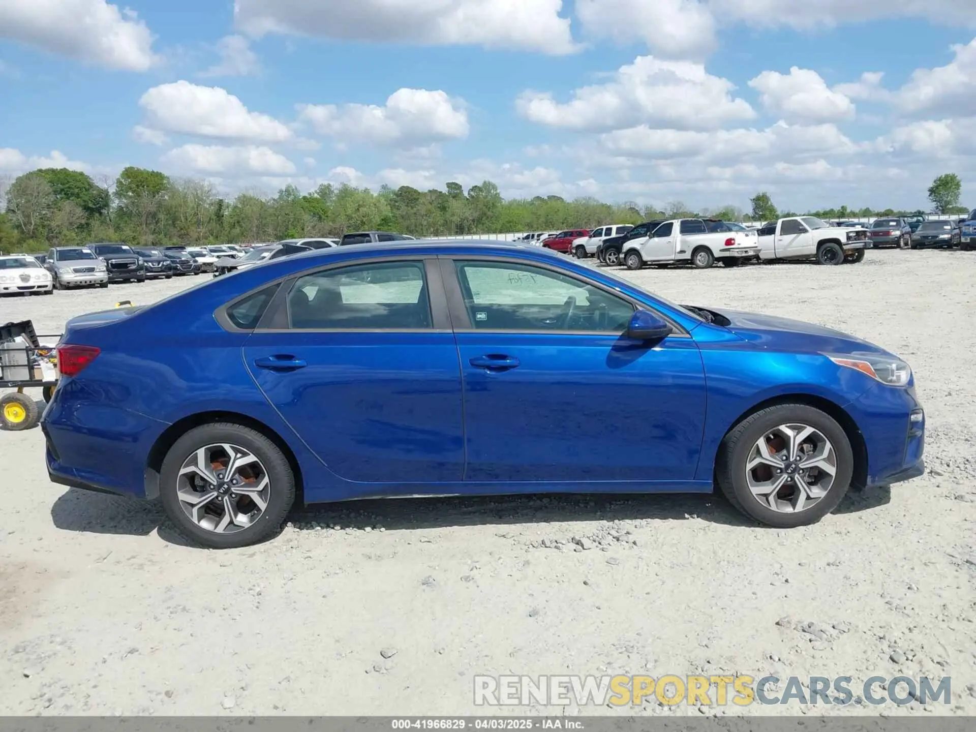 13 Фотография поврежденного автомобиля 3KPF24AD7LE203220 KIA FORTE 2020