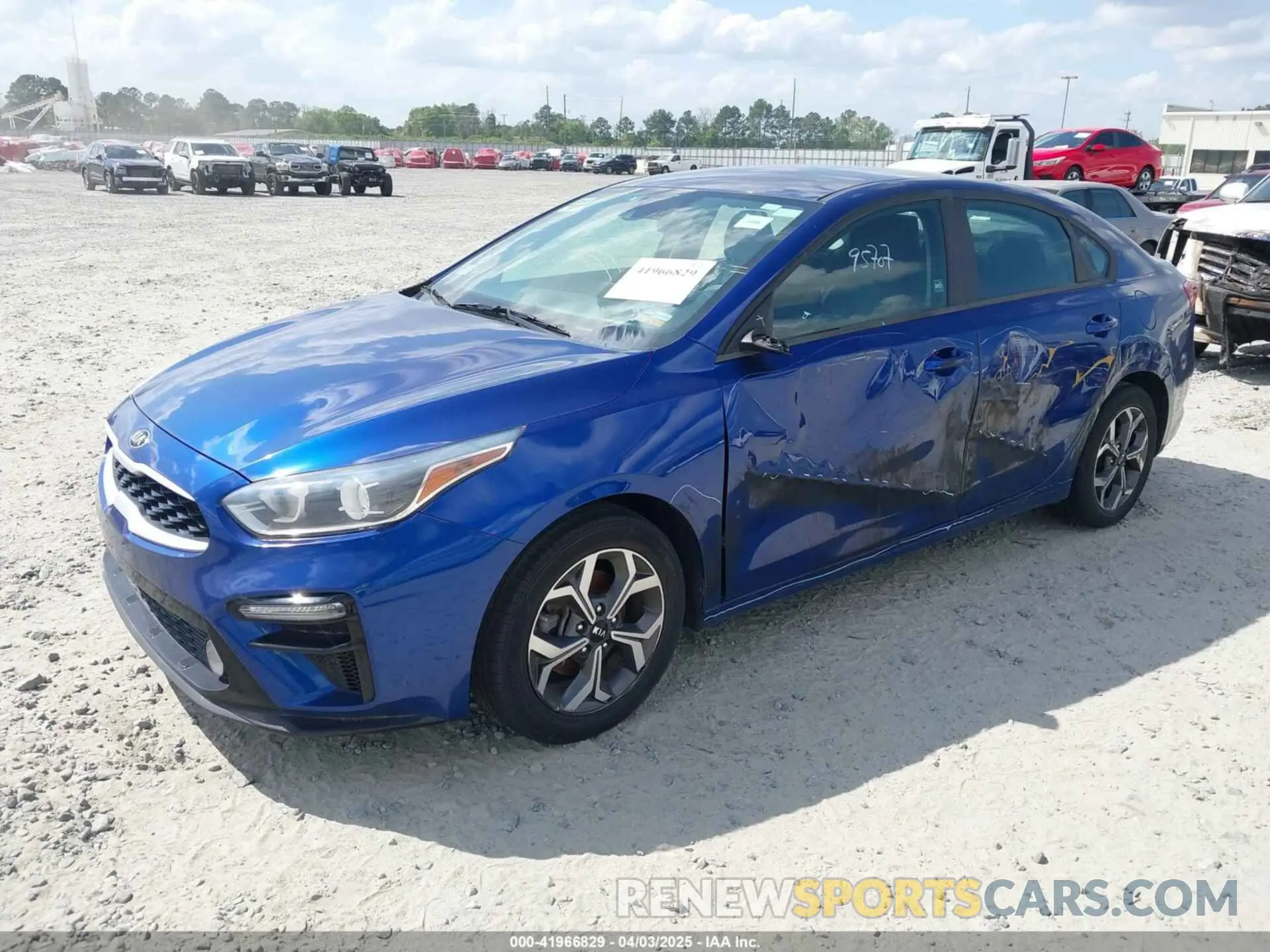2 Фотография поврежденного автомобиля 3KPF24AD7LE203220 KIA FORTE 2020