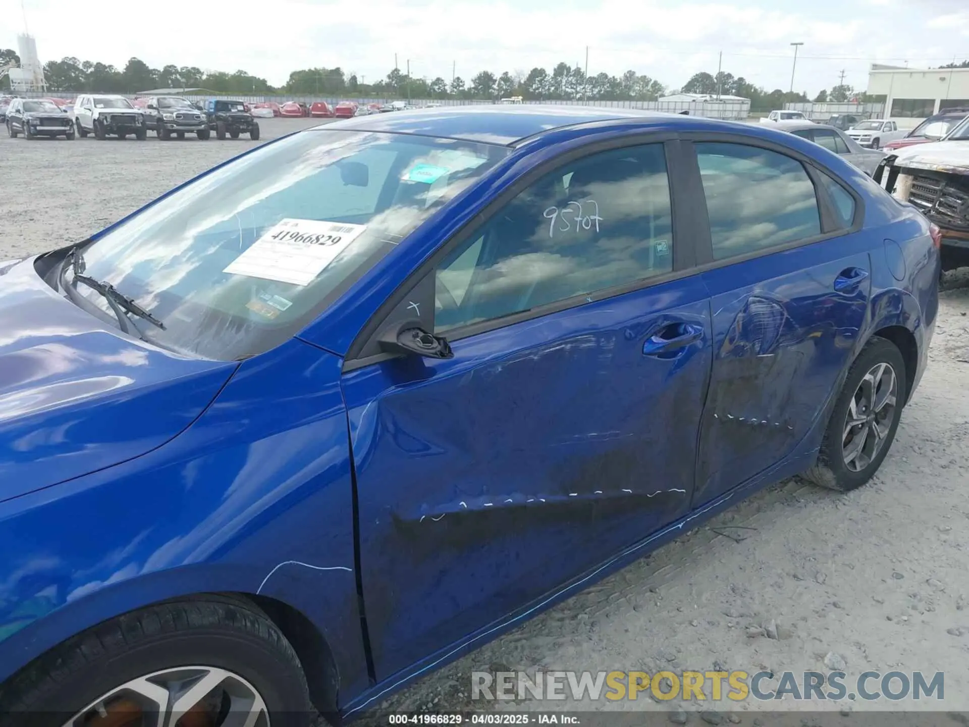 6 Фотография поврежденного автомобиля 3KPF24AD7LE203220 KIA FORTE 2020