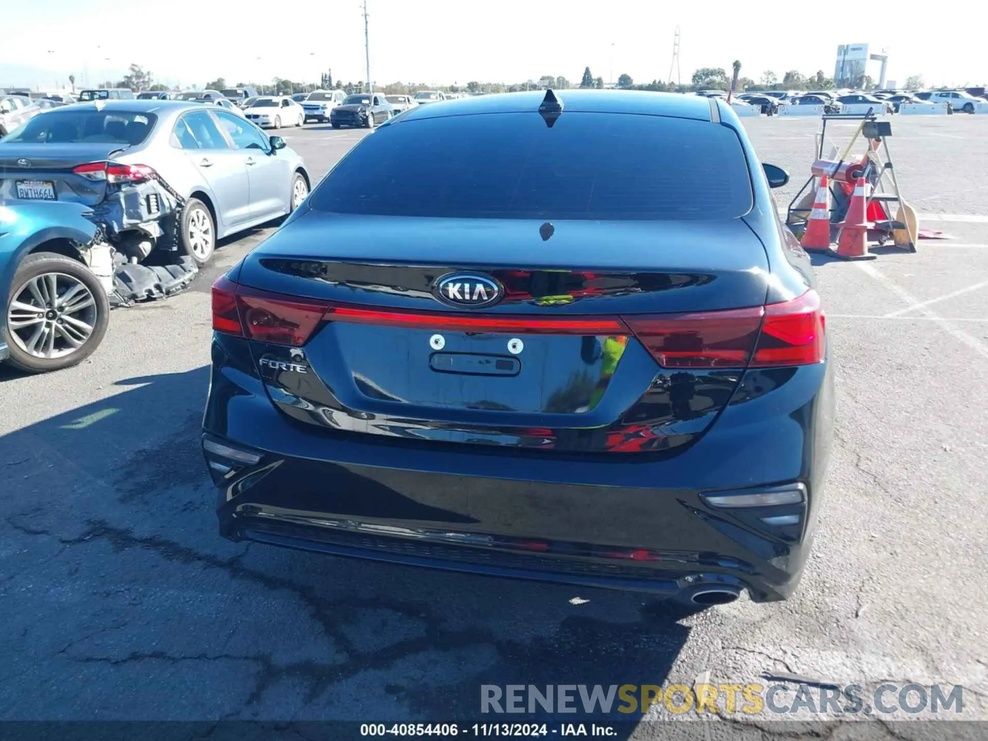 17 Фотография поврежденного автомобиля 3KPF24AD7LE209583 KIA FORTE 2020