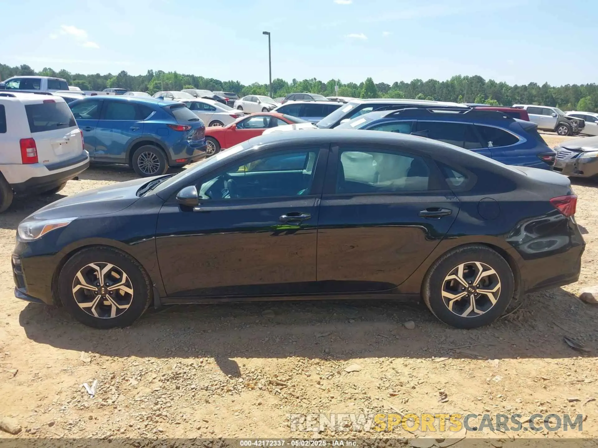 14 Photograph of a damaged car 3KPF24AD7LE226335 KIA FORTE 2020