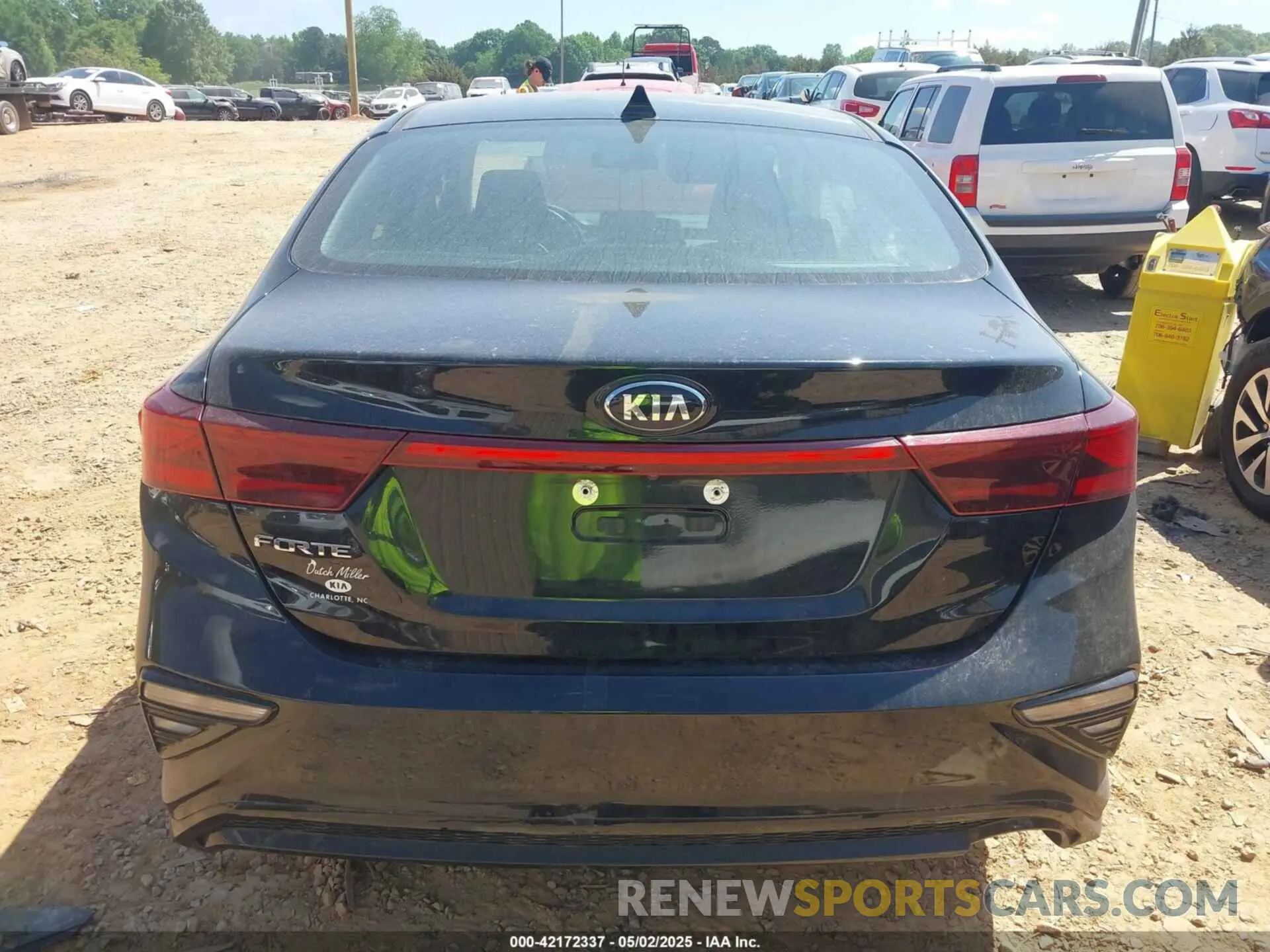 16 Photograph of a damaged car 3KPF24AD7LE226335 KIA FORTE 2020