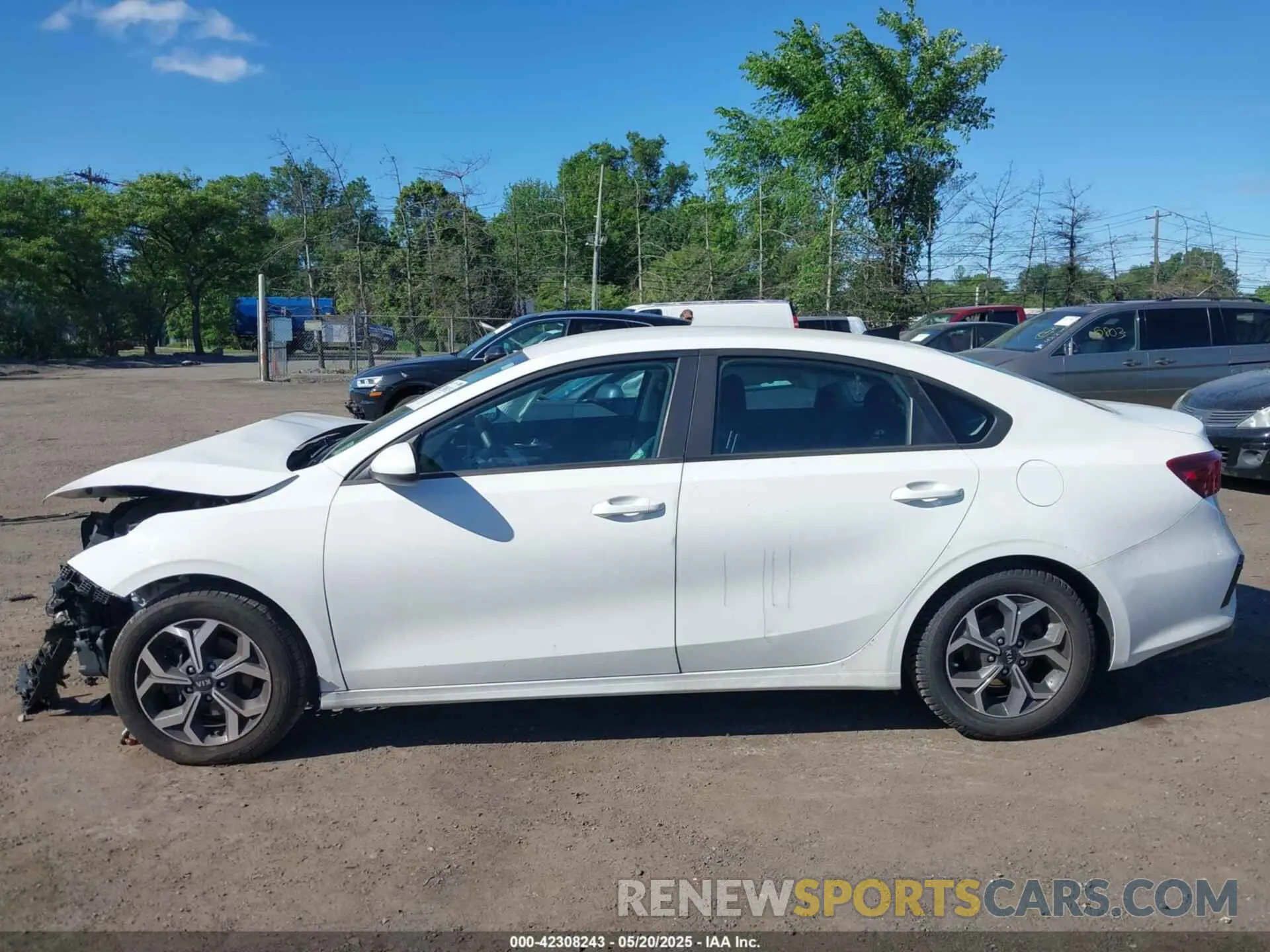 14 Фотография поврежденного автомобиля 3KPF24AD7LE226965 KIA FORTE 2020