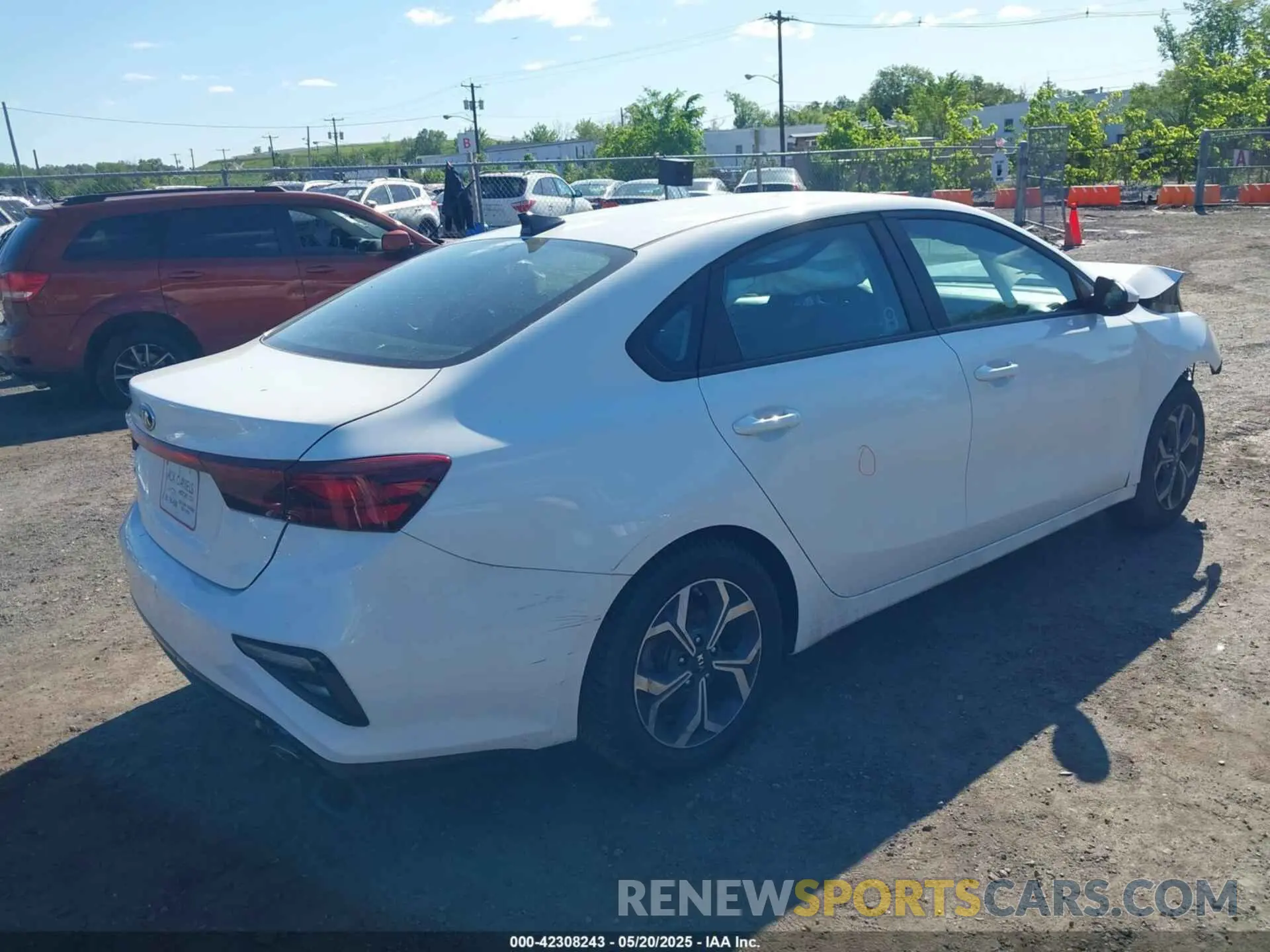 4 Фотография поврежденного автомобиля 3KPF24AD7LE226965 KIA FORTE 2020