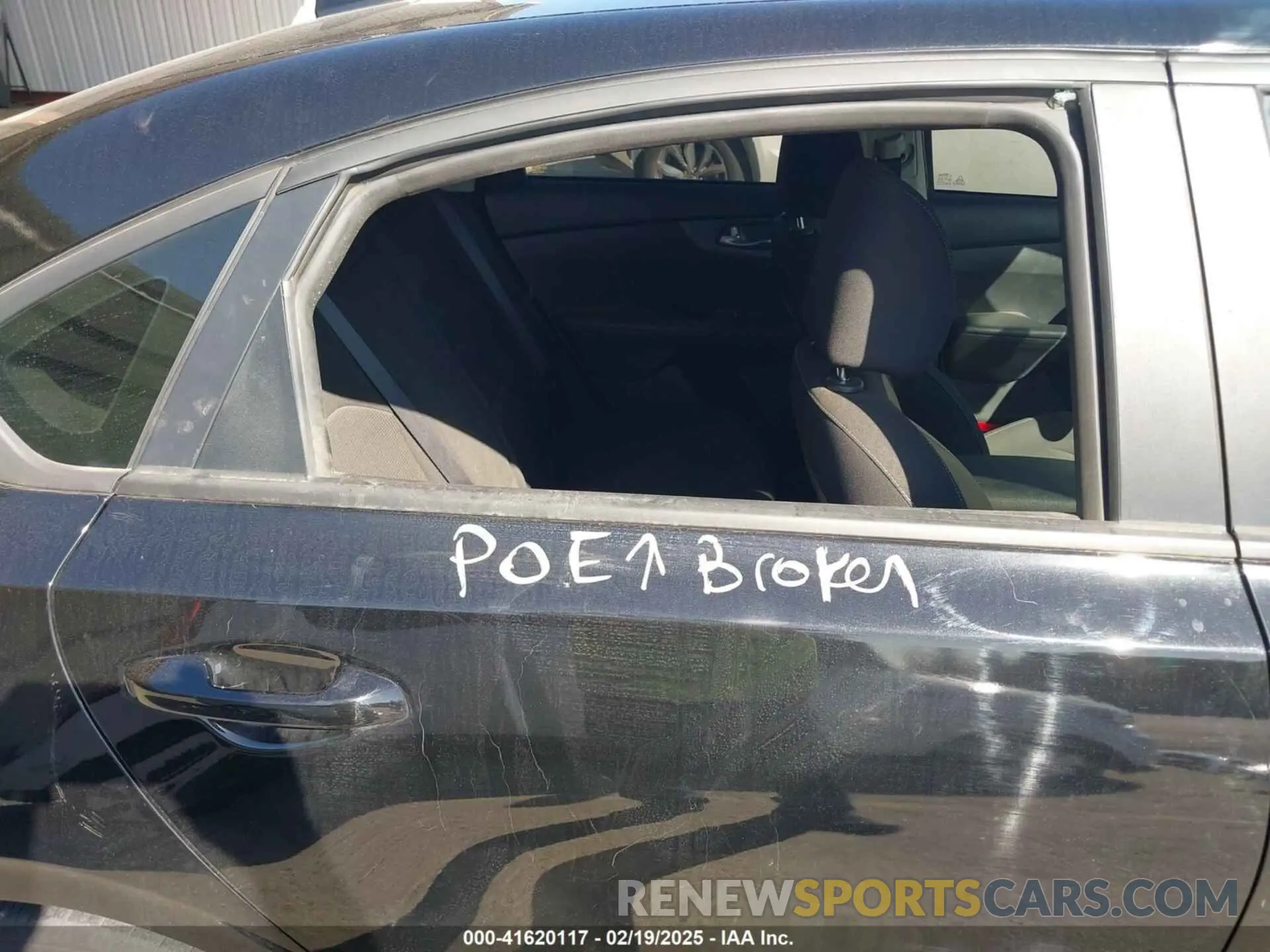 6 Фотография поврежденного автомобиля 3KPF24AD7LE228683 KIA FORTE 2020
