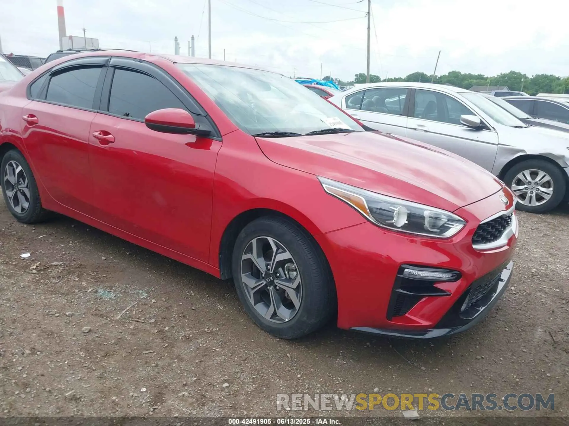 1 Photograph of a damaged car 3KPF24AD7LE260940 KIA FORTE 2020