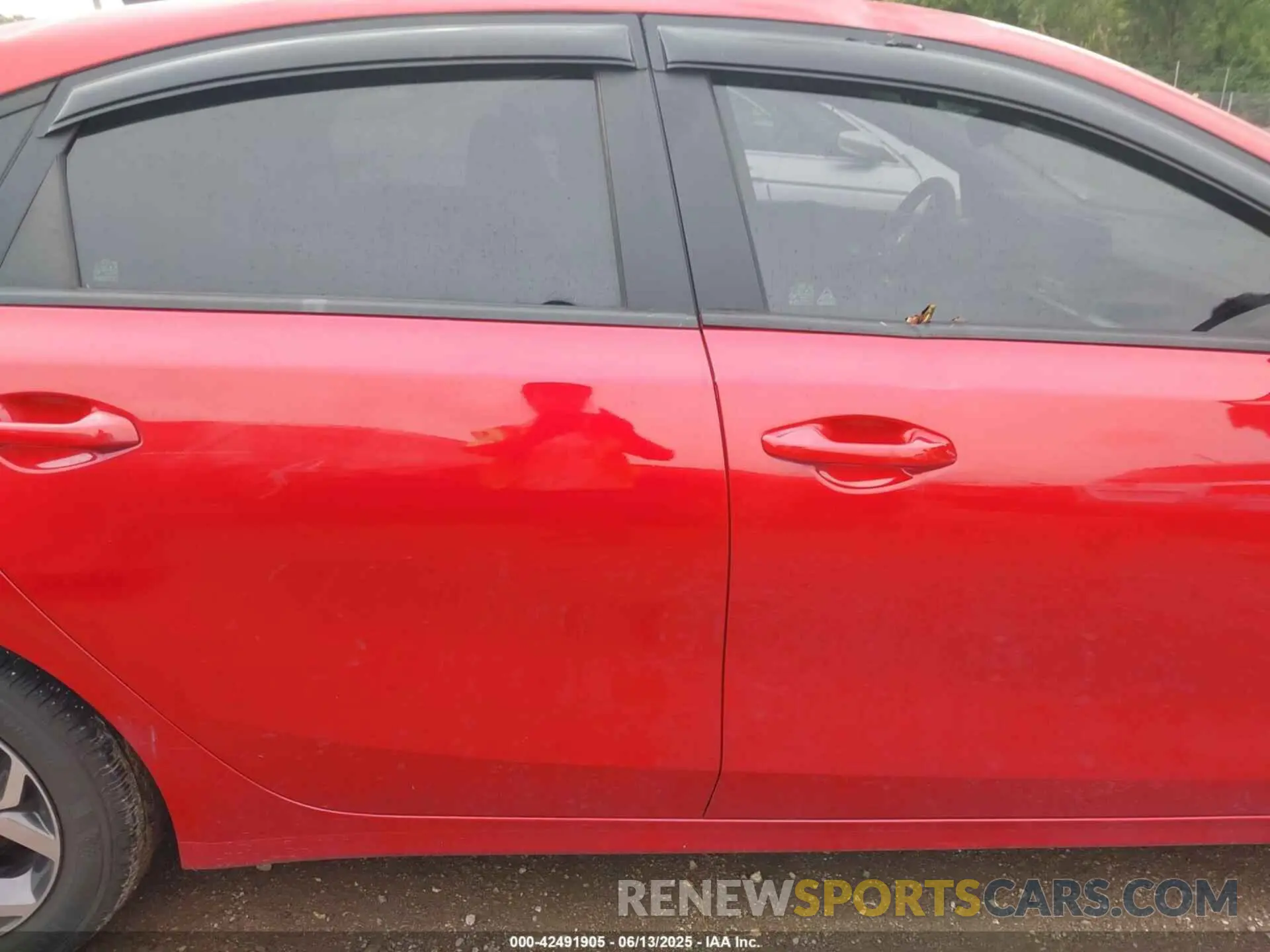14 Photograph of a damaged car 3KPF24AD7LE260940 KIA FORTE 2020