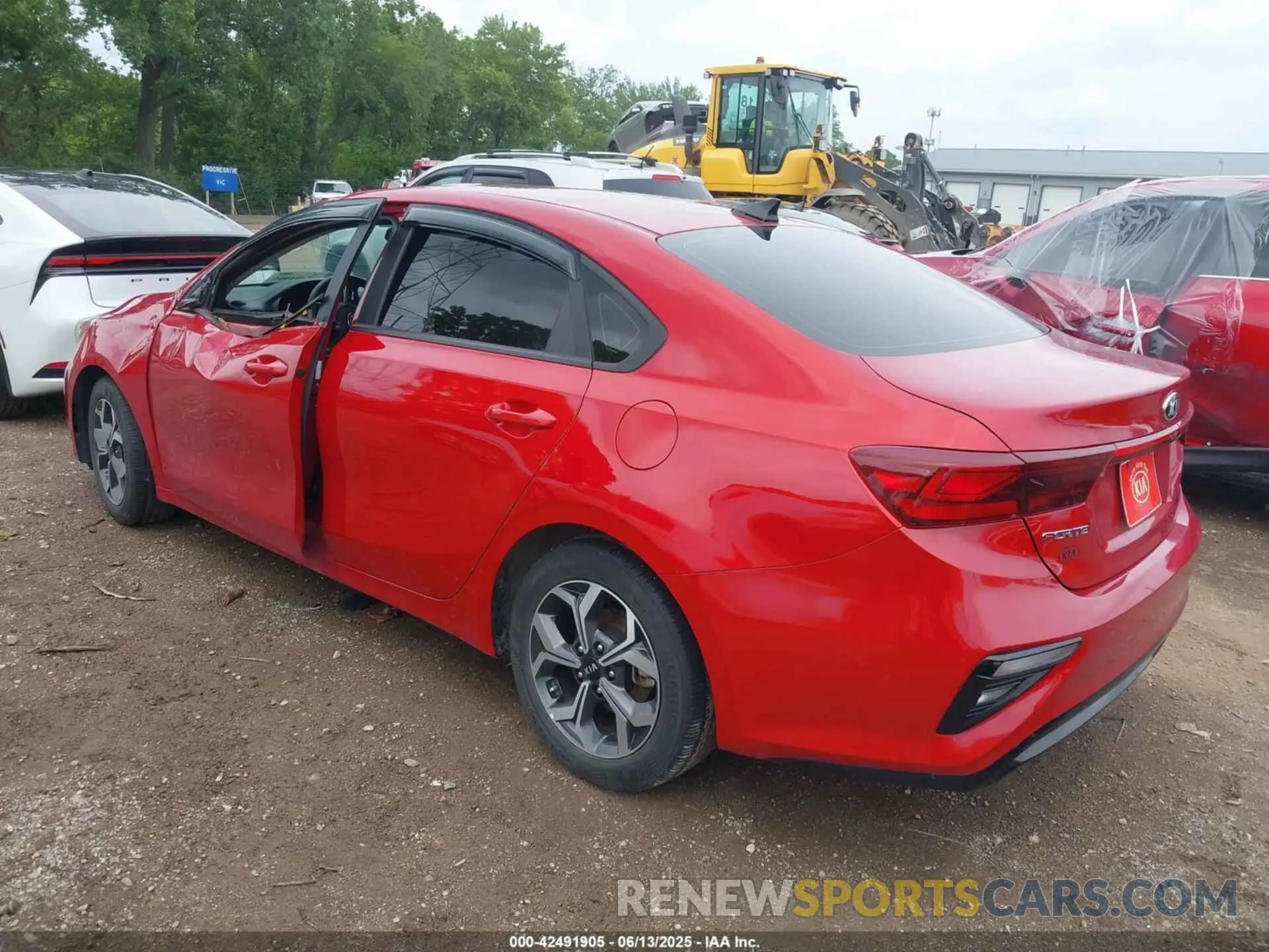 3 Photograph of a damaged car 3KPF24AD7LE260940 KIA FORTE 2020