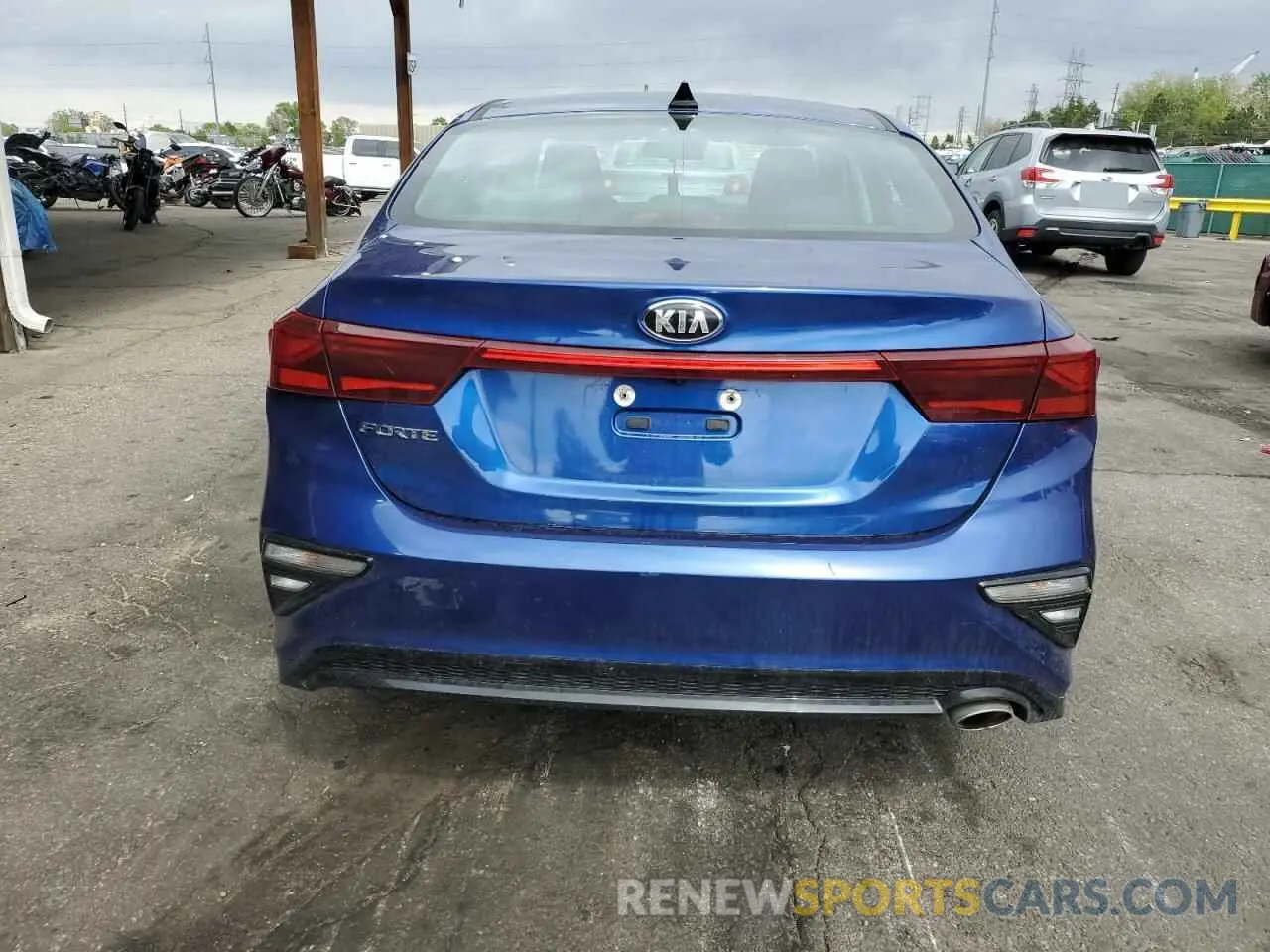 6 Photograph of a damaged car 3KPF24AD8LE152410 KIA FORTE 2020