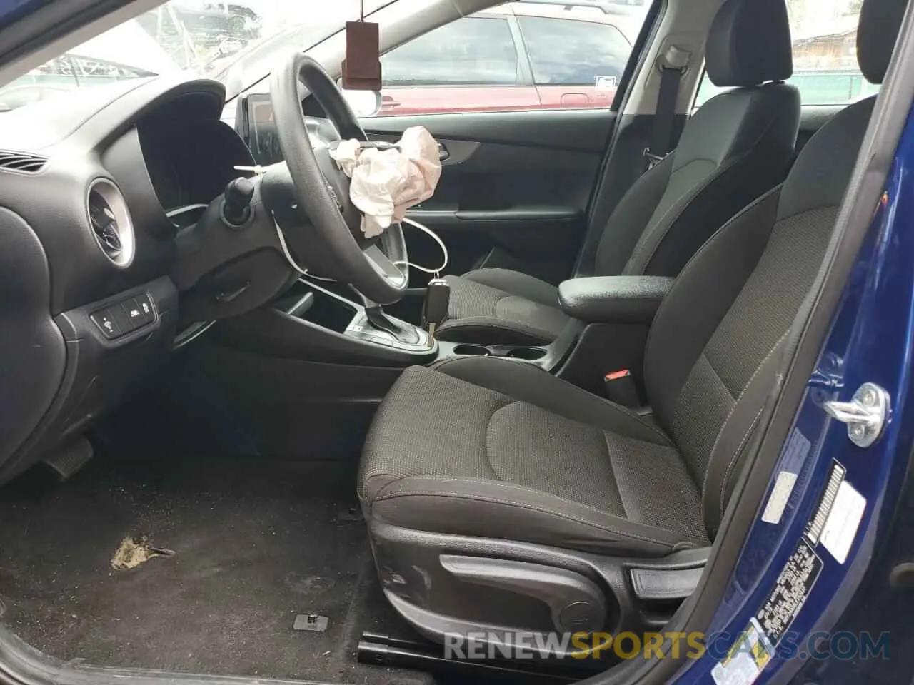 7 Photograph of a damaged car 3KPF24AD8LE152410 KIA FORTE 2020