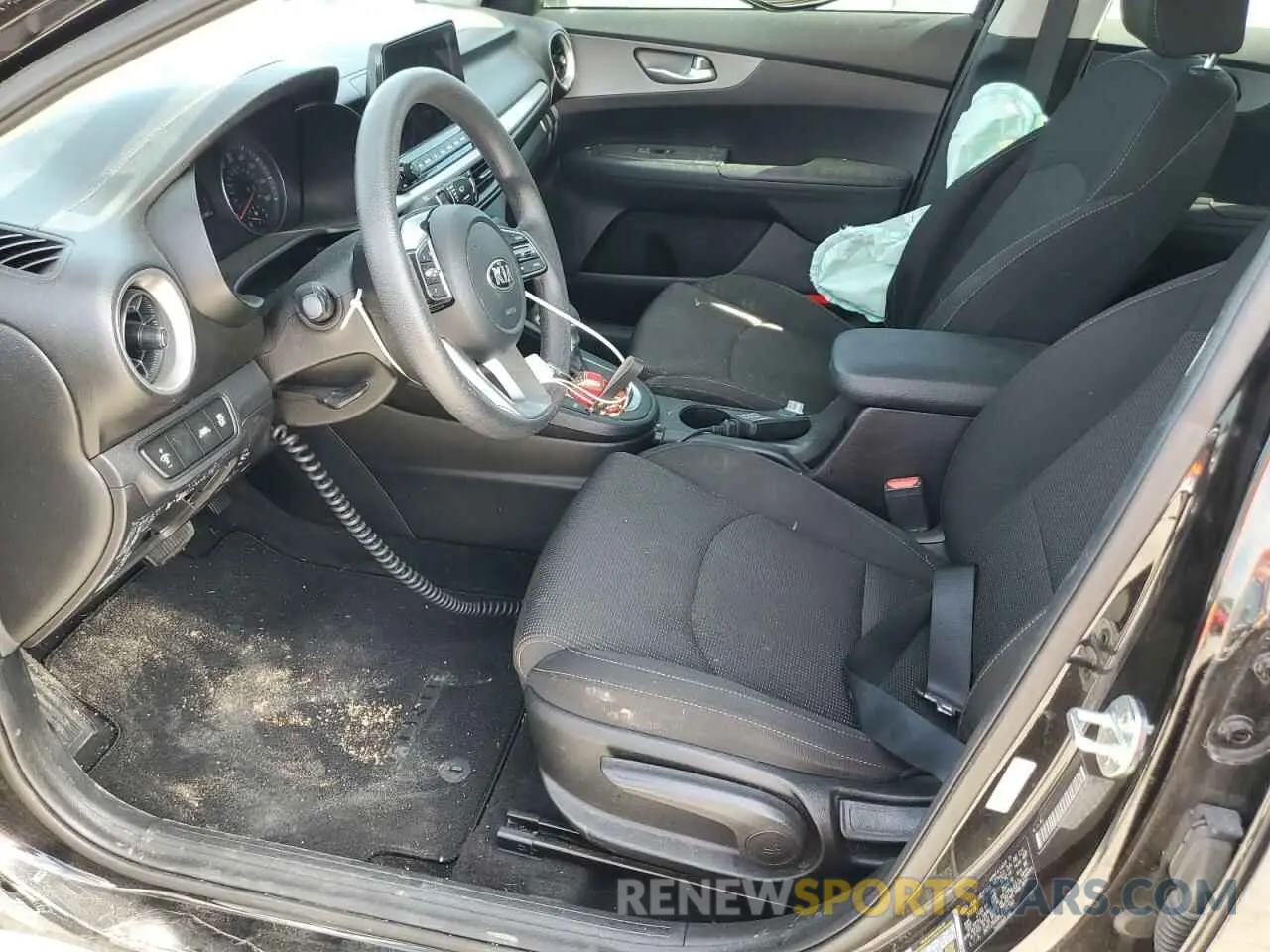 7 Фотография поврежденного автомобиля 3KPF24AD8LE154500 KIA FORTE 2020
