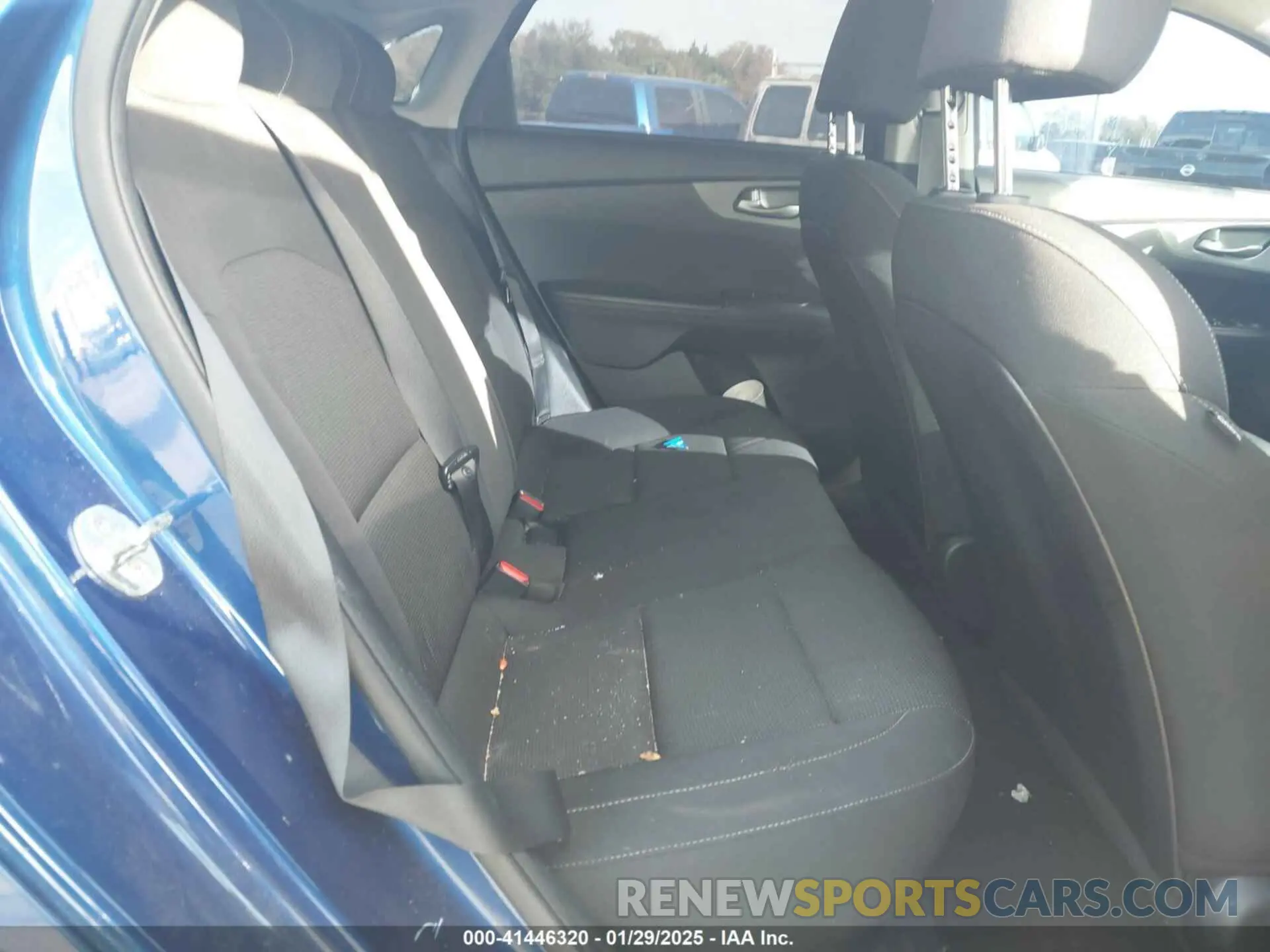 8 Фотография поврежденного автомобиля 3KPF24AD8LE159406 KIA FORTE 2020