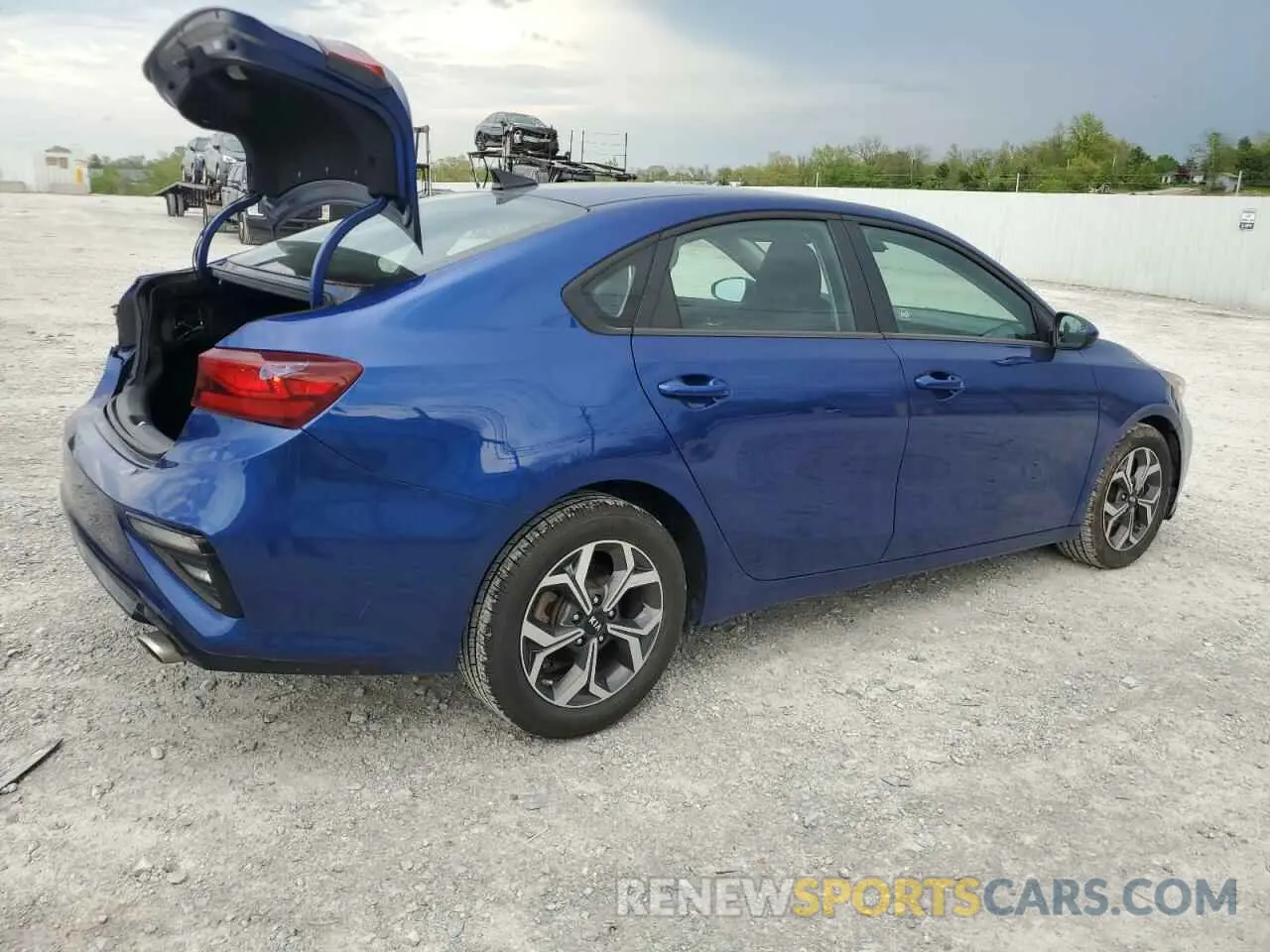 3 Photograph of a damaged car 3KPF24AD8LE163228 KIA FORTE 2020