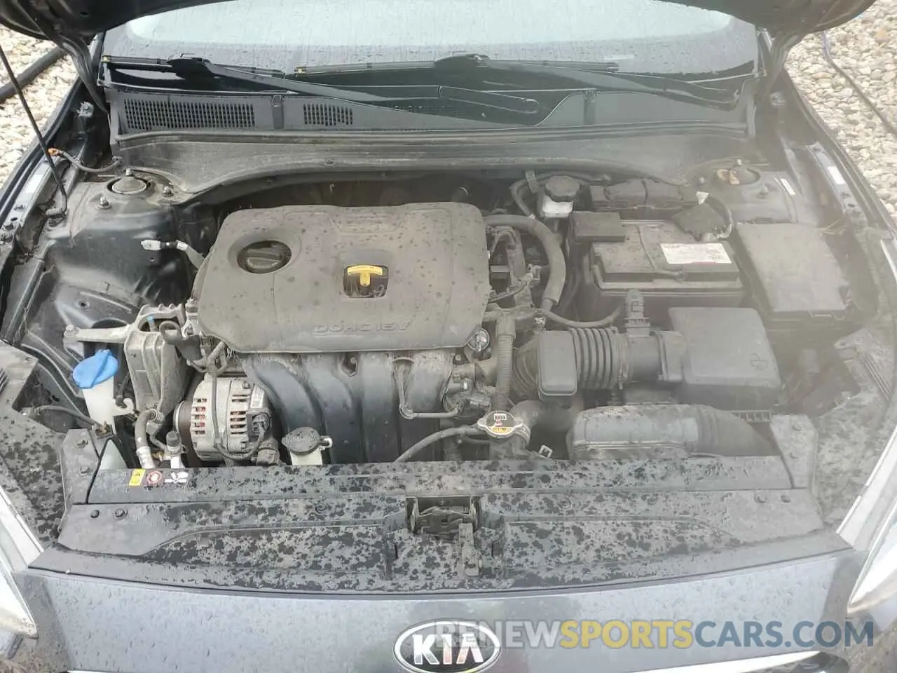 11 Photograph of a damaged car 3KPF24AD8LE175282 KIA FORTE 2020
