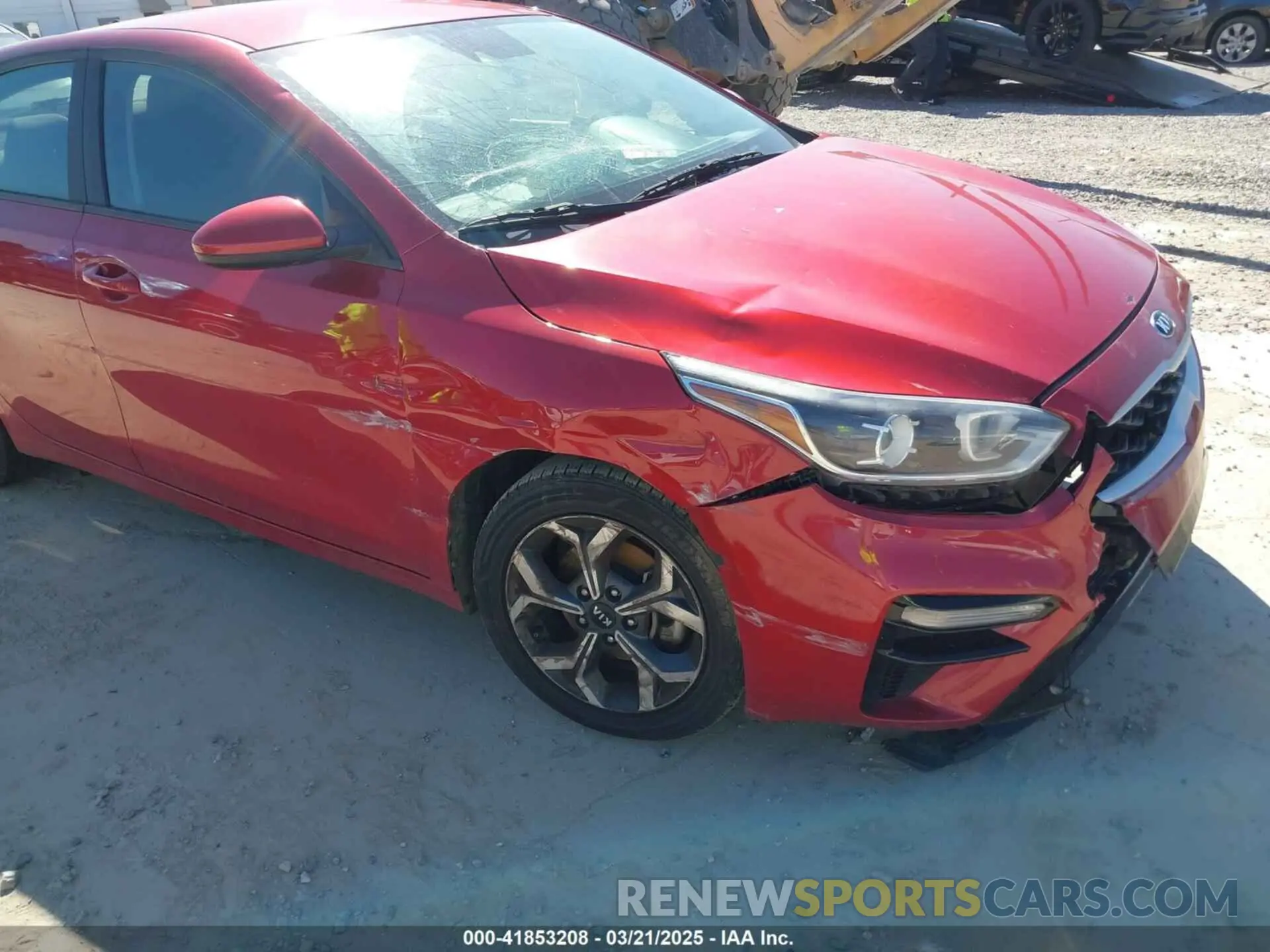 17 Photograph of a damaged car 3KPF24AD8LE182202 KIA FORTE 2020