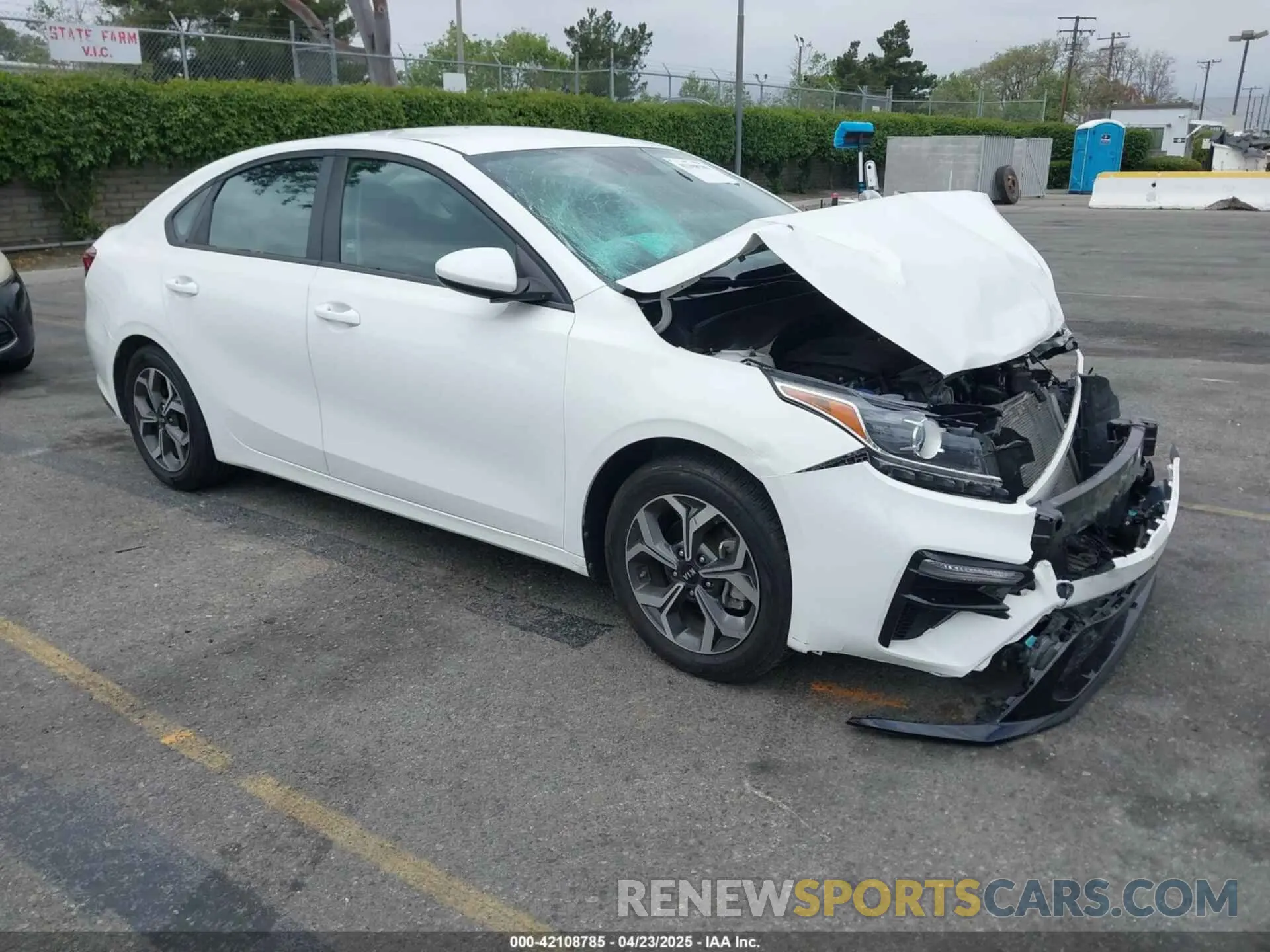 1 Photograph of a damaged car 3KPF24AD8LE185214 KIA FORTE 2020