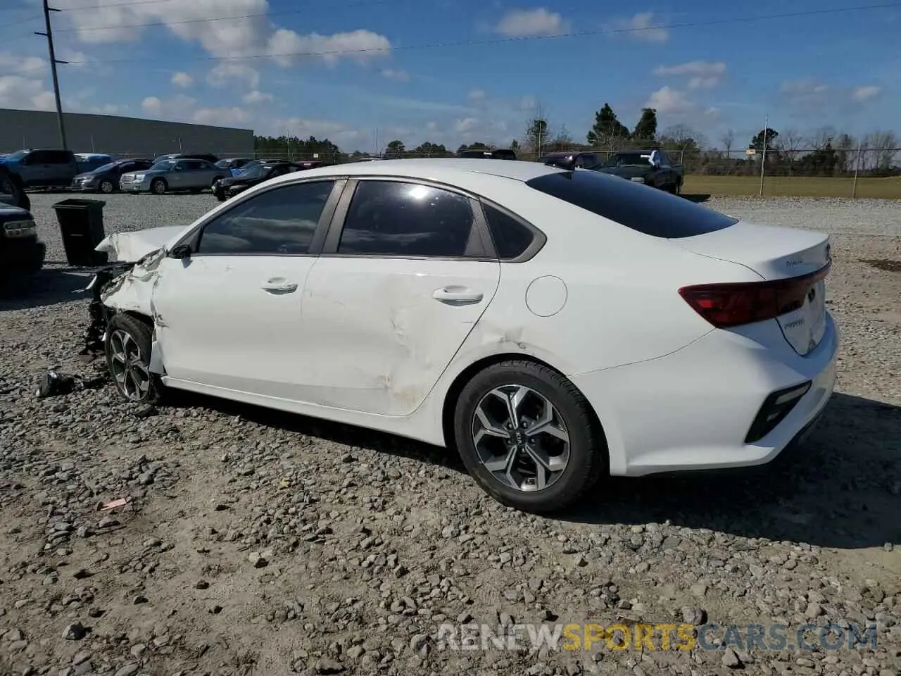 2 Фотография поврежденного автомобиля 3KPF24AD8LE185388 KIA FORTE 2020