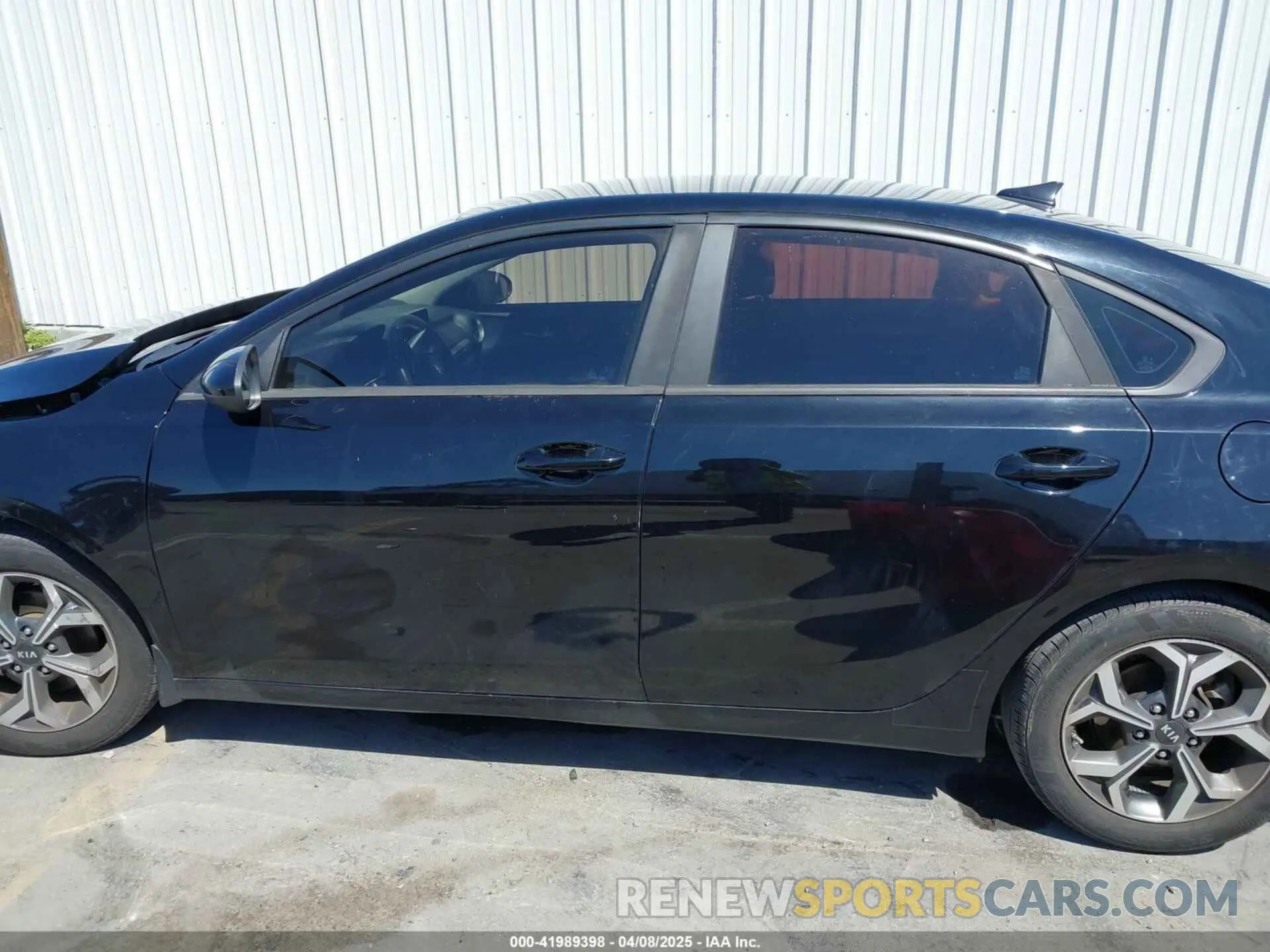 15 Photograph of a damaged car 3KPF24AD8LE191000 KIA FORTE 2020