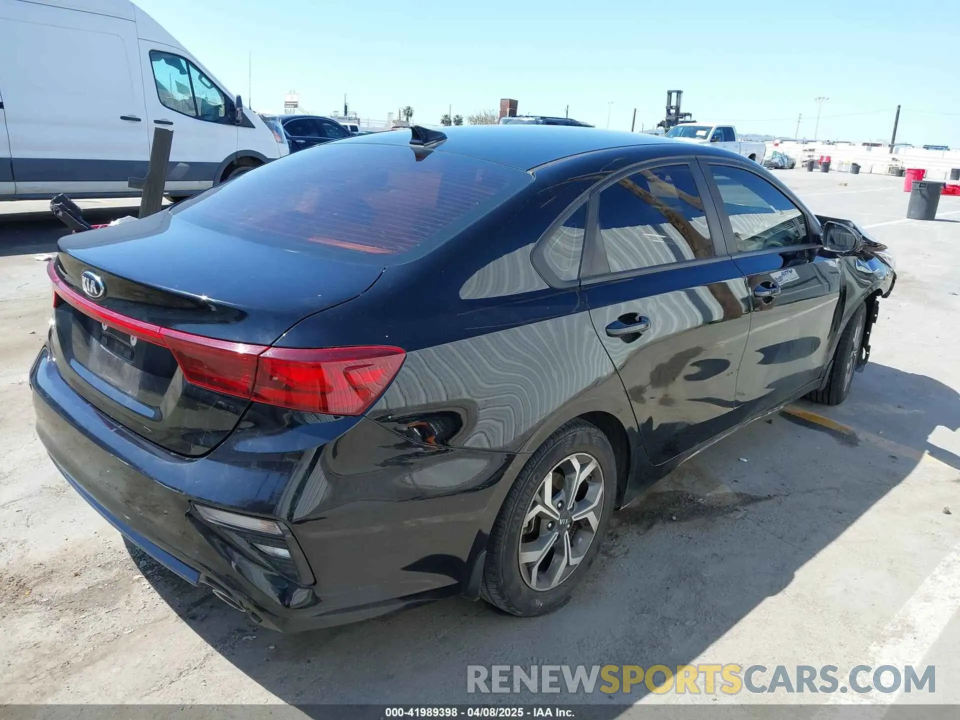 4 Photograph of a damaged car 3KPF24AD8LE191000 KIA FORTE 2020