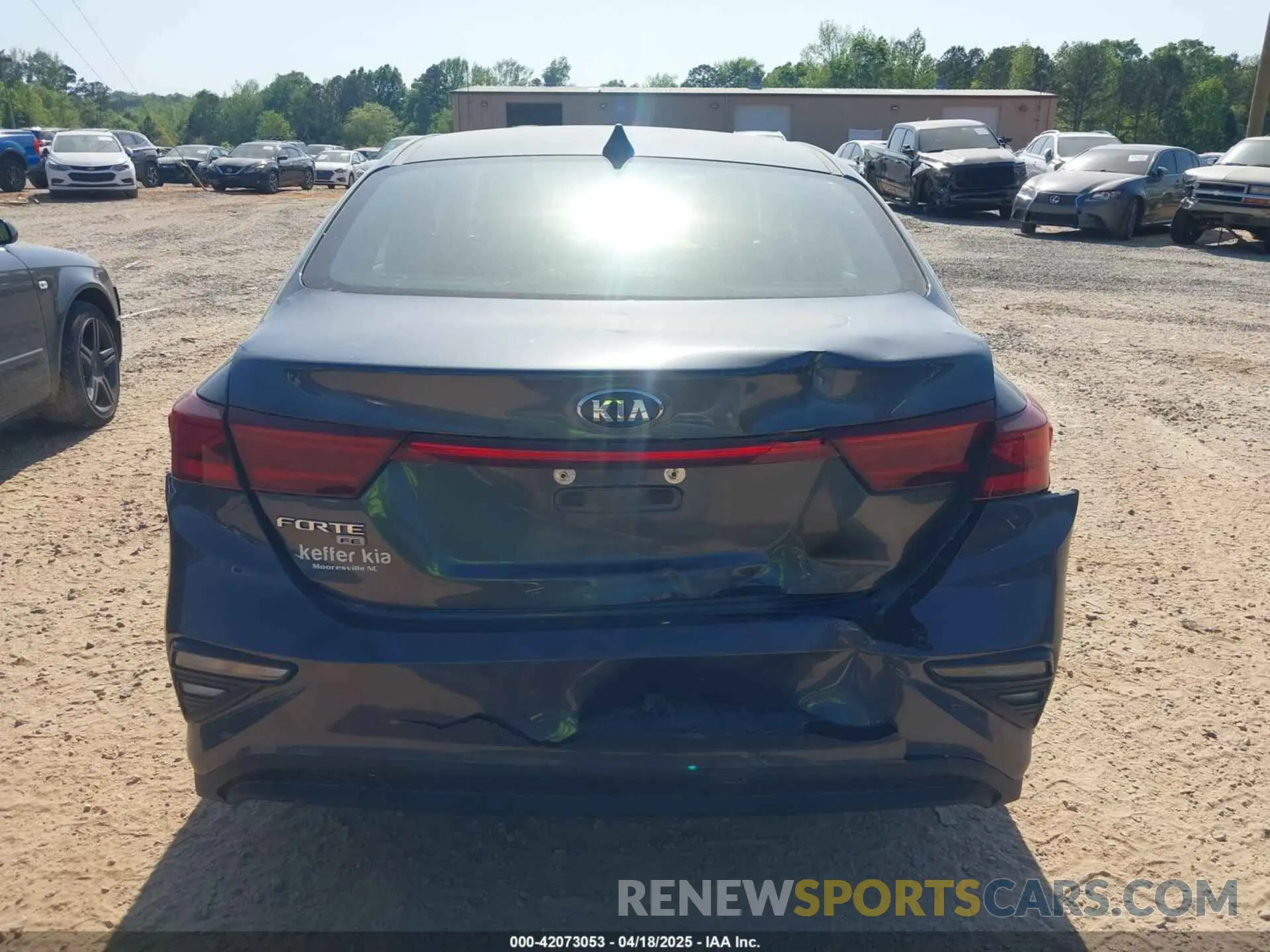 16 Photograph of a damaged car 3KPF24AD8LE192311 KIA FORTE 2020