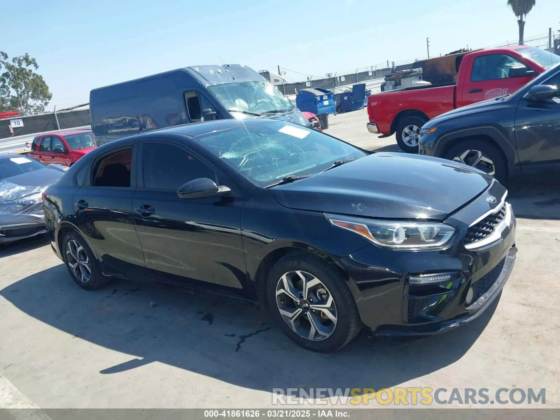 13 Photograph of a damaged car 3KPF24AD8LE200150 KIA FORTE 2020