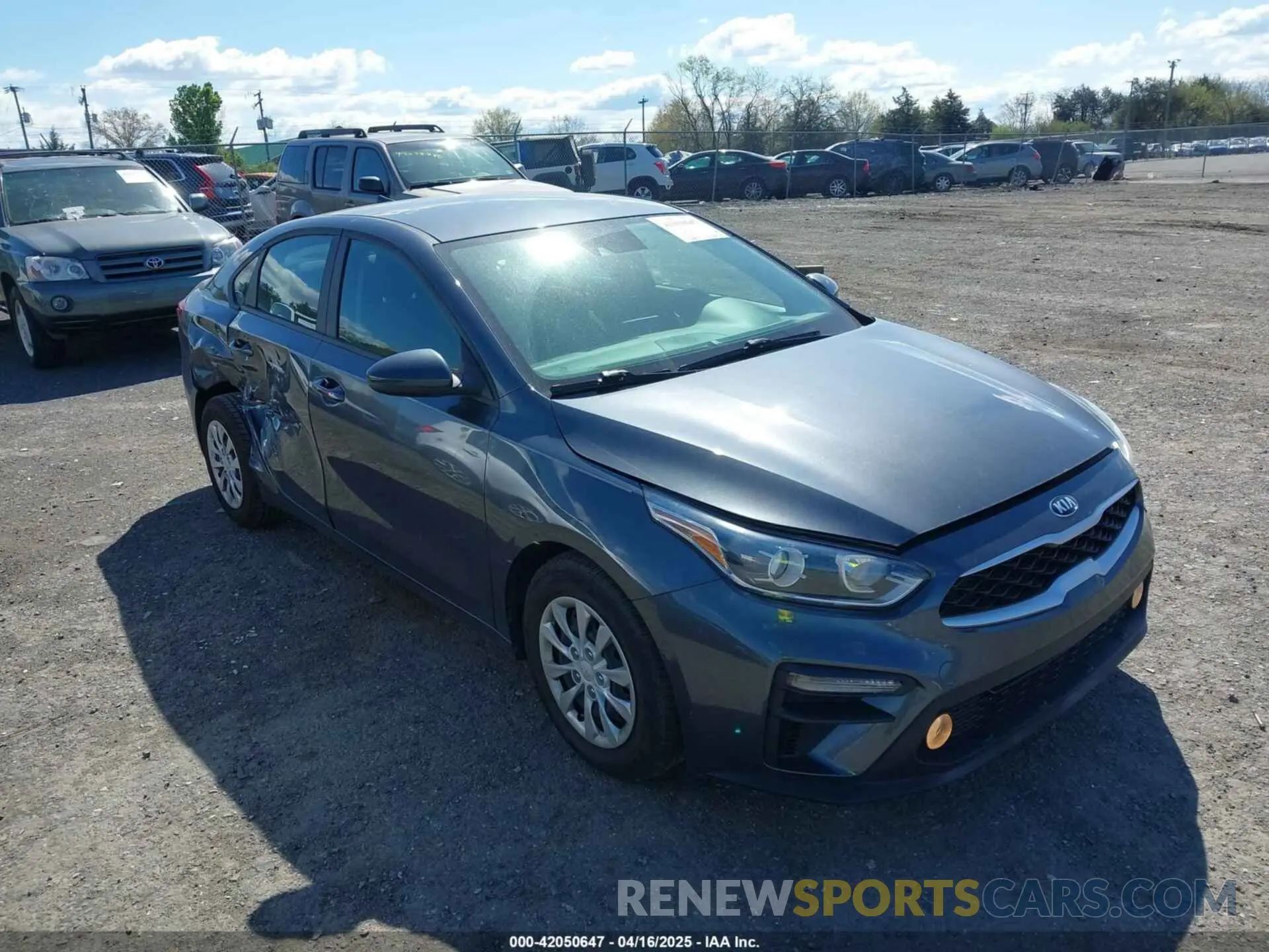 1 Photograph of a damaged car 3KPF24AD8LE225114 KIA FORTE 2020