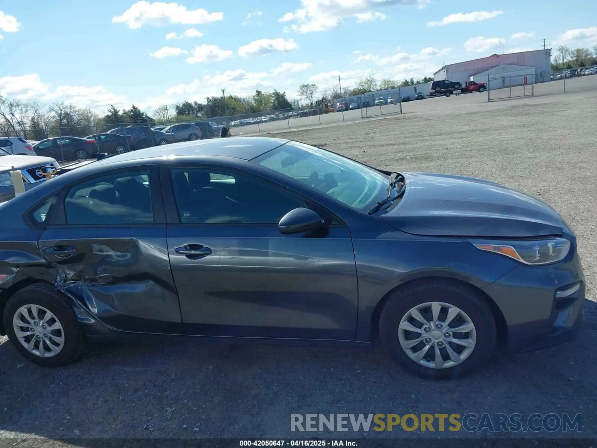 12 Photograph of a damaged car 3KPF24AD8LE225114 KIA FORTE 2020
