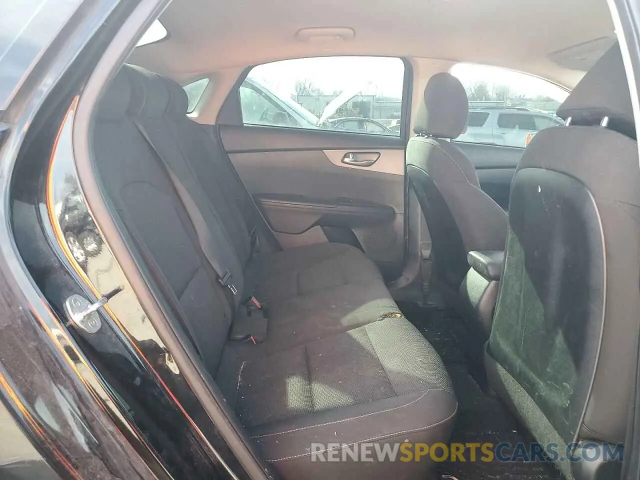 10 Фотография поврежденного автомобиля 3KPF24AD8LE234766 KIA FORTE 2020
