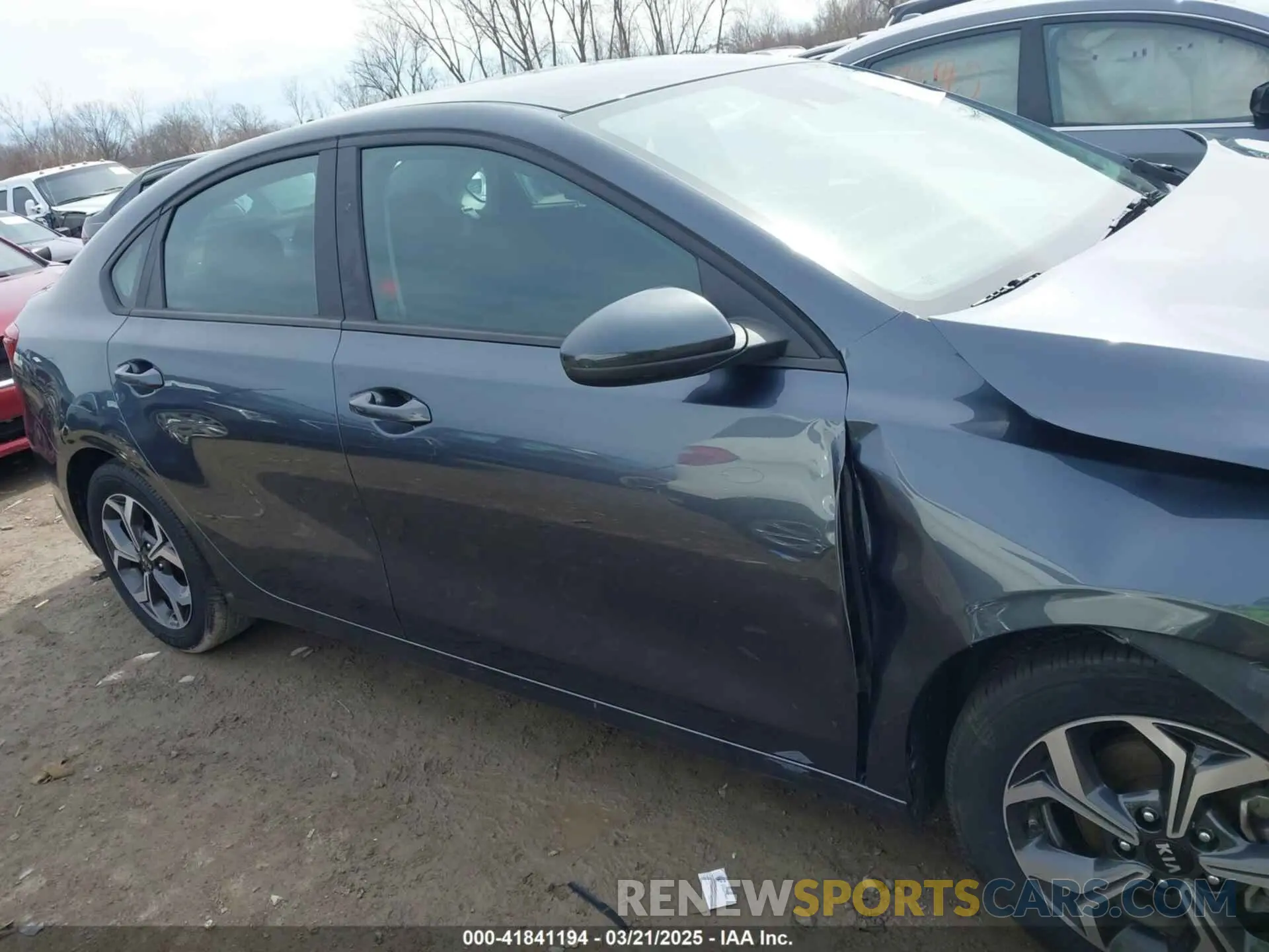 14 Фотография поврежденного автомобиля 3KPF24AD8LE235951 KIA FORTE 2020