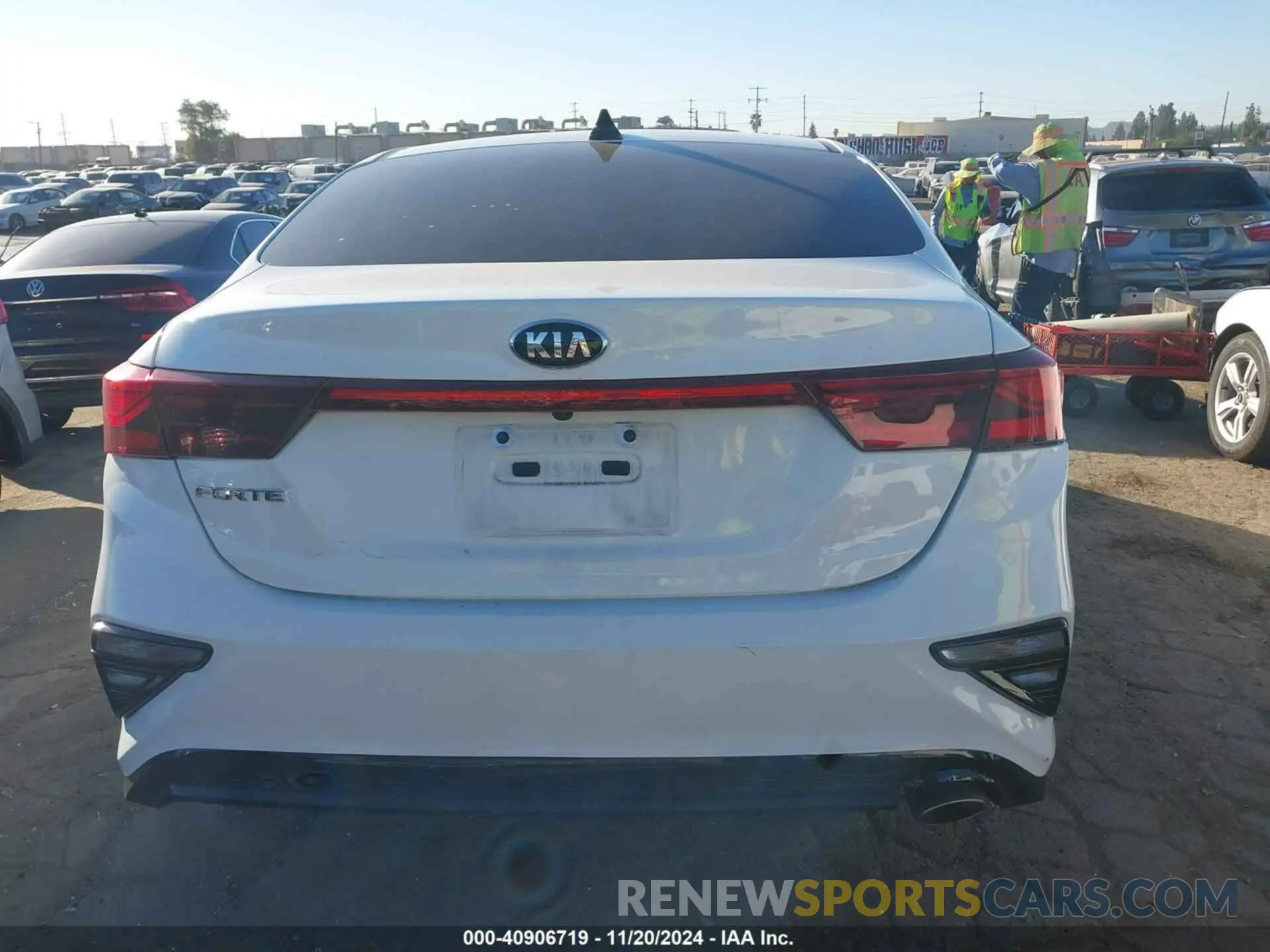16 Photograph of a damaged car 3KPF24AD8LE246822 KIA FORTE 2020