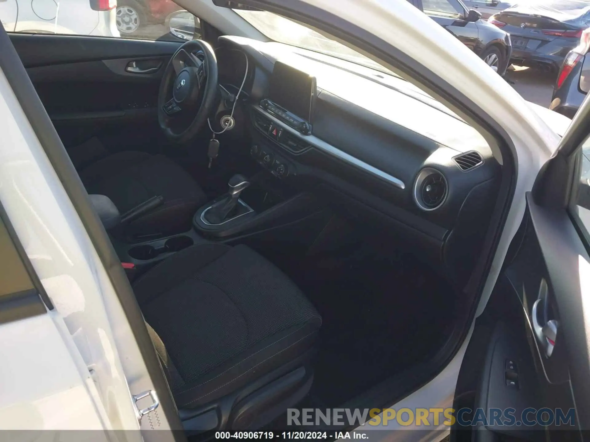 5 Photograph of a damaged car 3KPF24AD8LE246822 KIA FORTE 2020