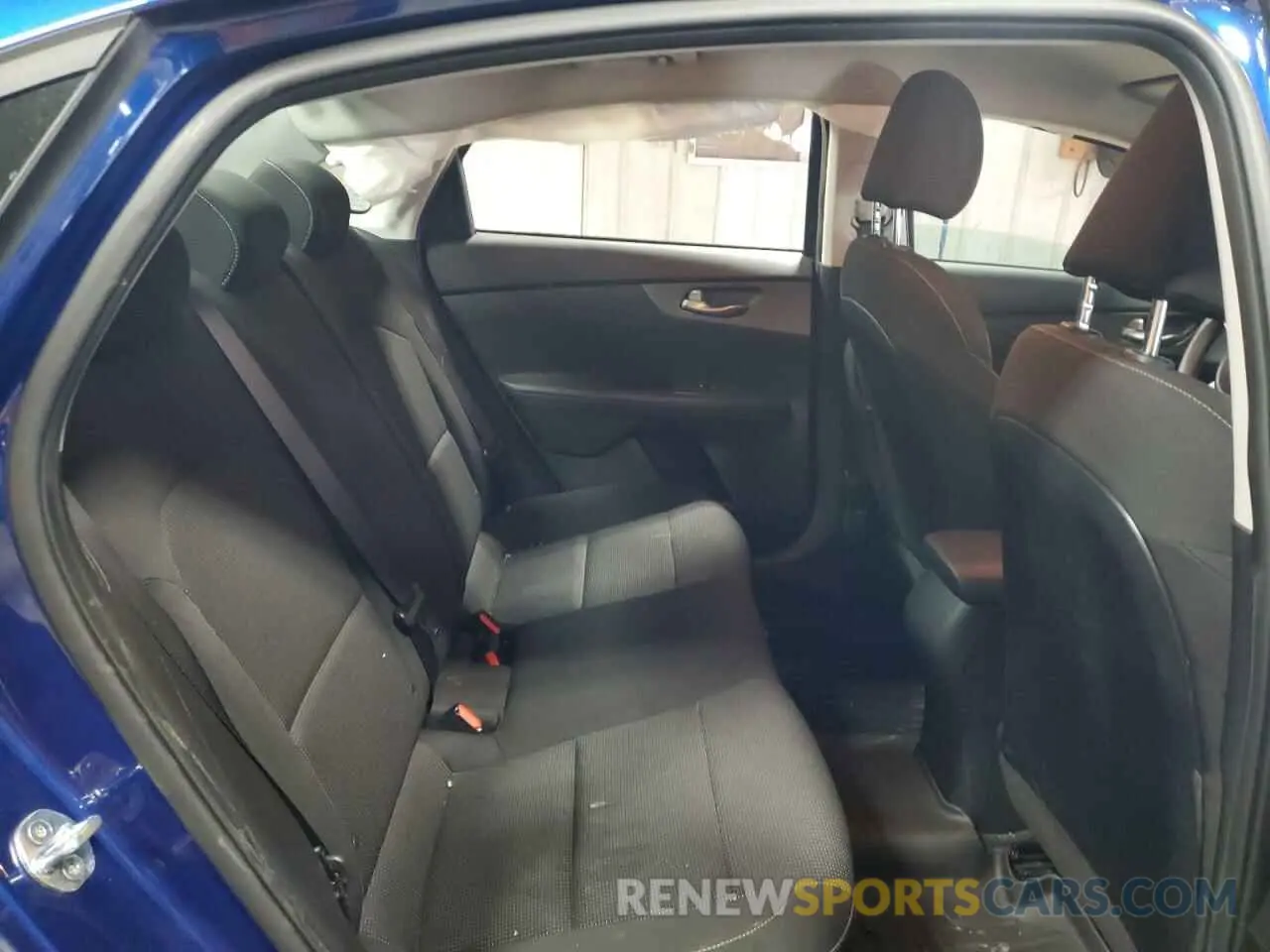 10 Фотография поврежденного автомобиля 3KPF24AD8LE248098 KIA FORTE 2020
