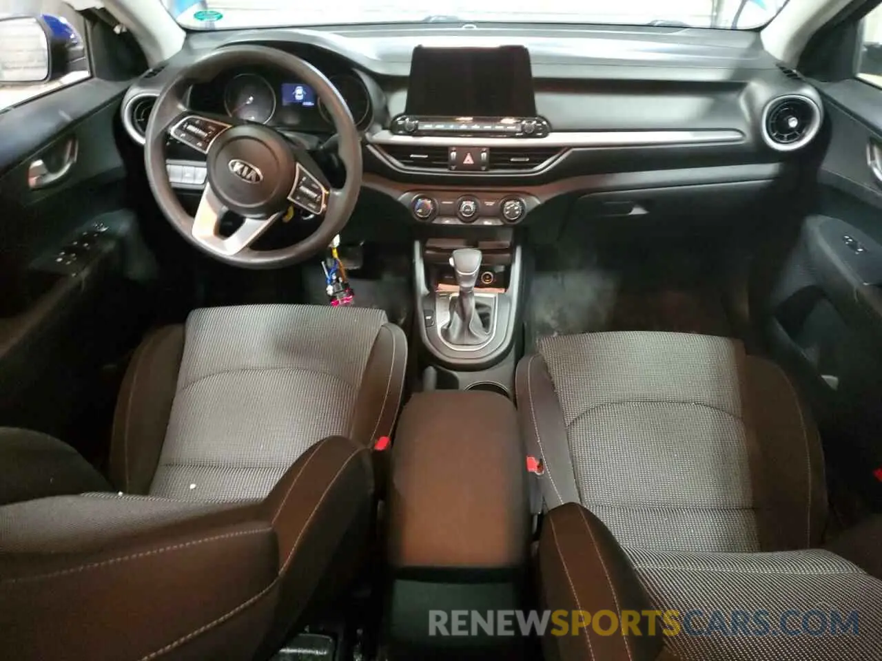 8 Фотография поврежденного автомобиля 3KPF24AD8LE248098 KIA FORTE 2020