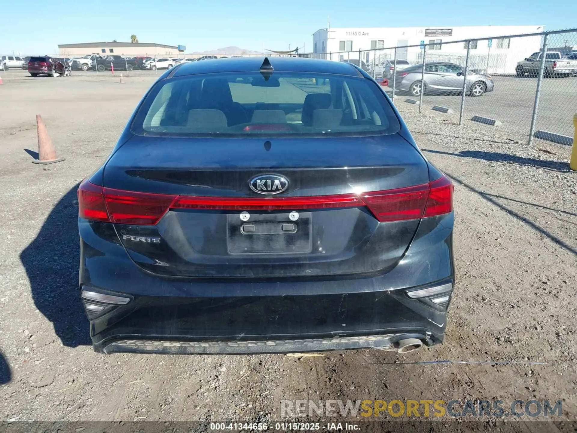 17 Фотография поврежденного автомобиля 3KPF24AD8LE258999 KIA FORTE 2020