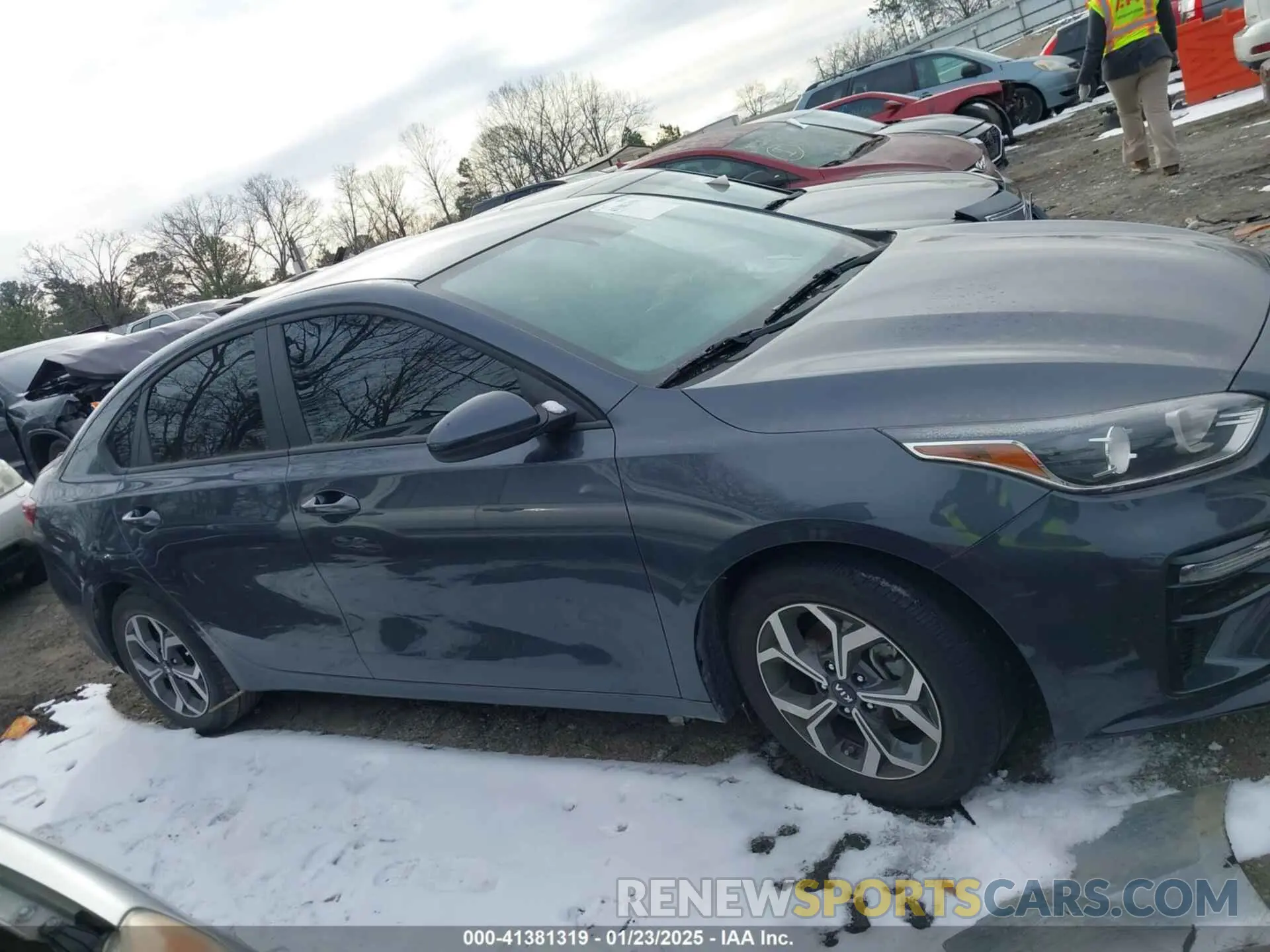 13 Фотография поврежденного автомобиля 3KPF24AD9LE141318 KIA FORTE 2020
