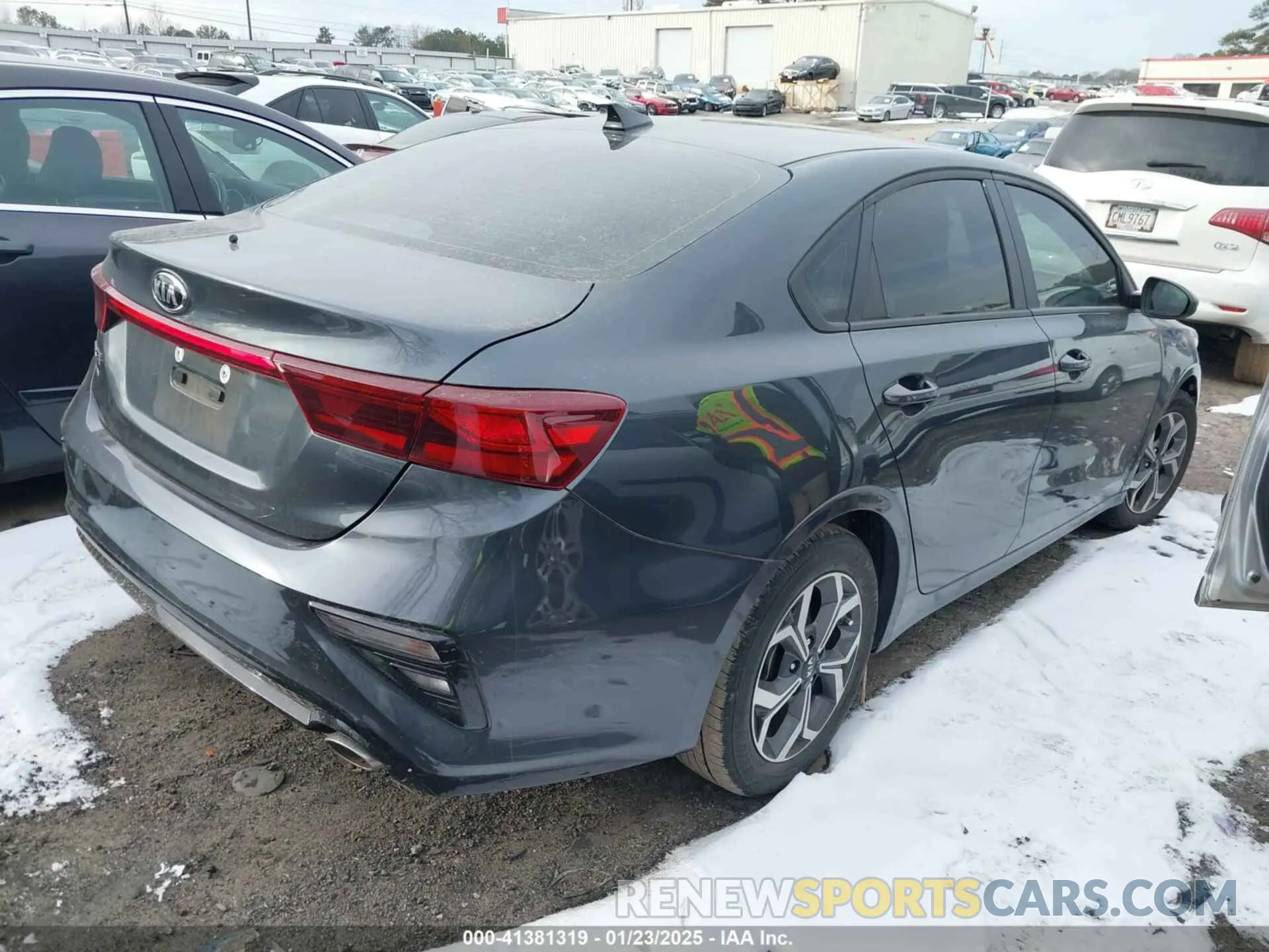 4 Фотография поврежденного автомобиля 3KPF24AD9LE141318 KIA FORTE 2020