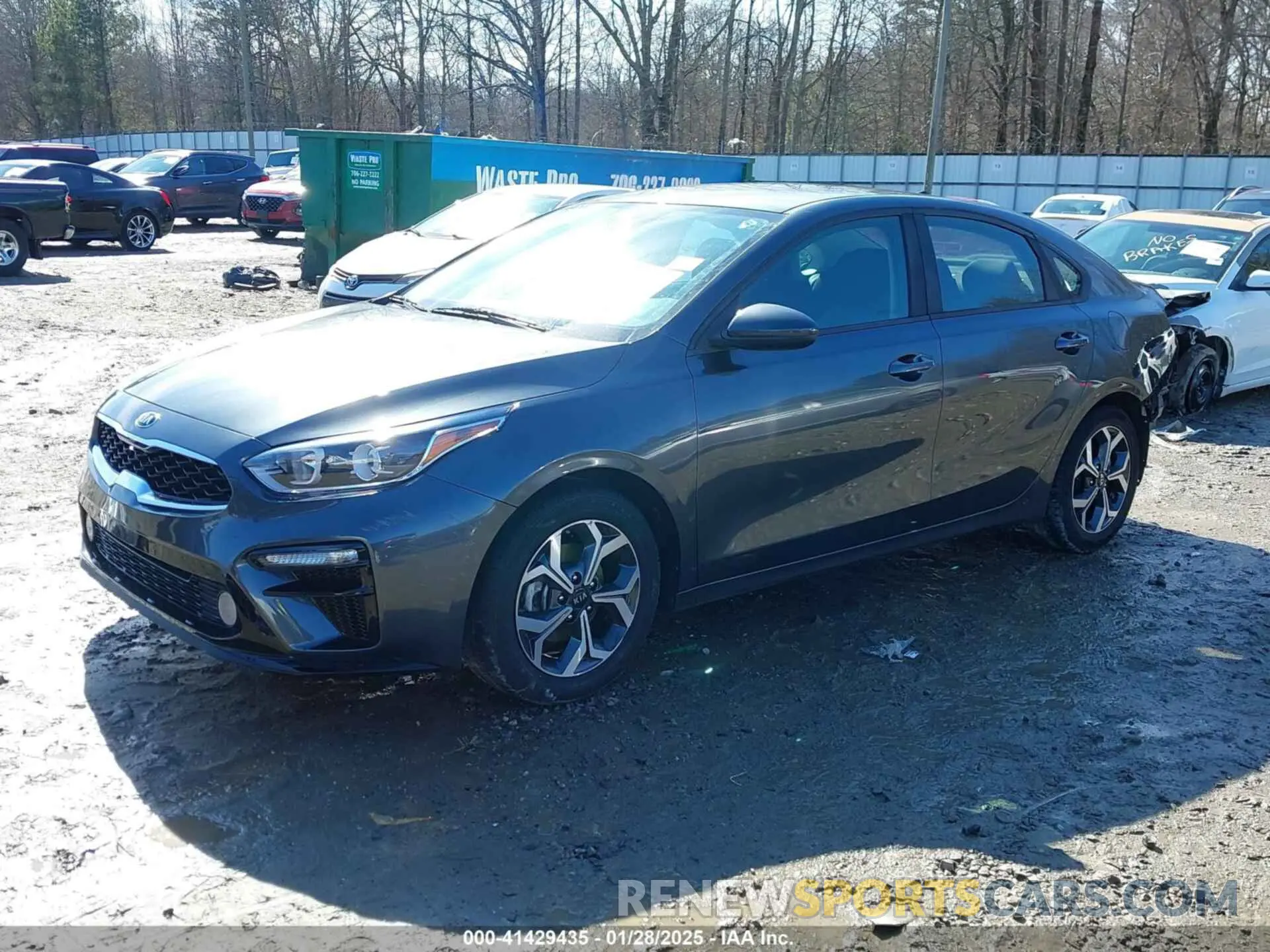 2 Фотография поврежденного автомобиля 3KPF24AD9LE142503 KIA FORTE 2020