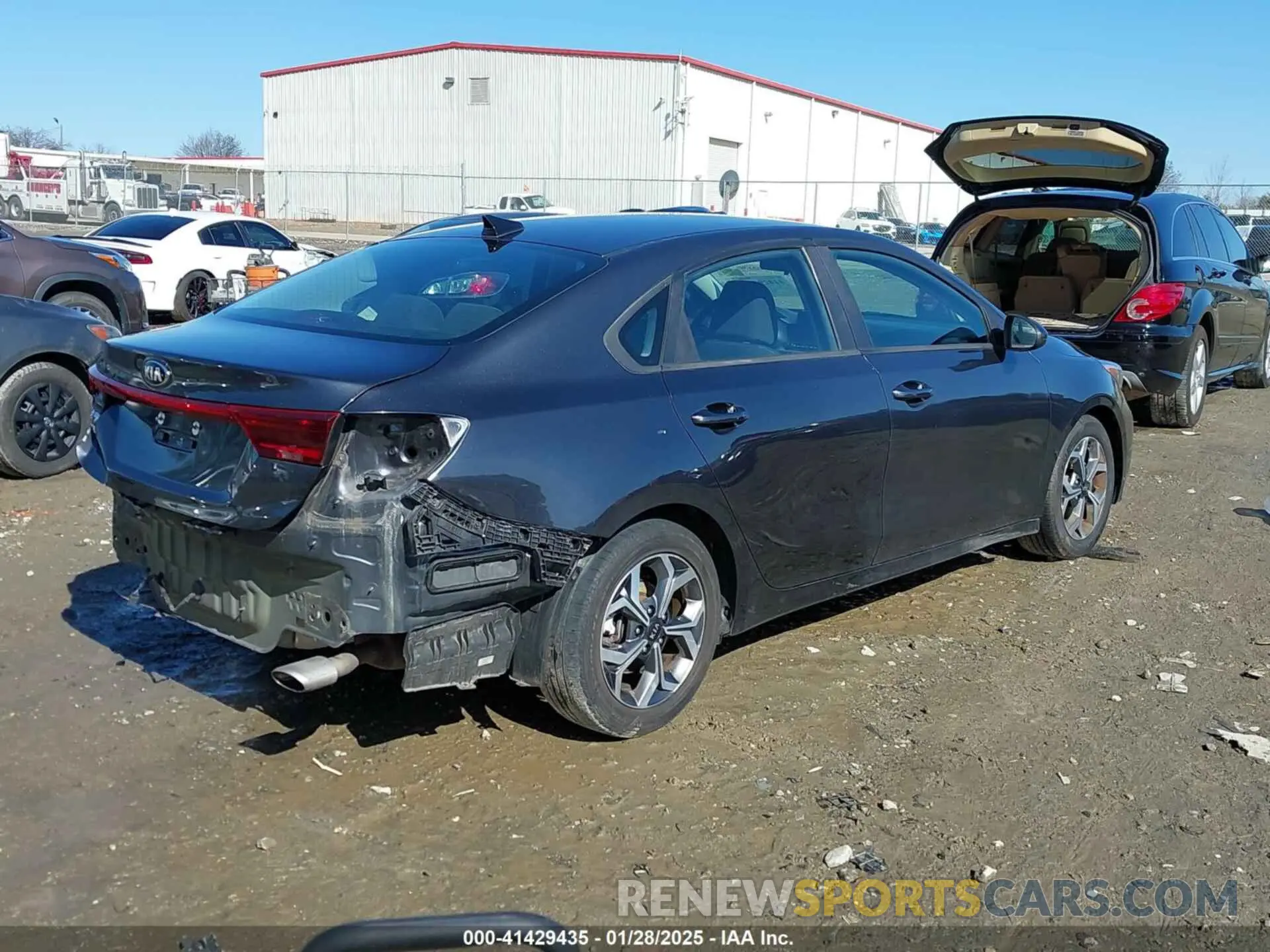 4 Фотография поврежденного автомобиля 3KPF24AD9LE142503 KIA FORTE 2020