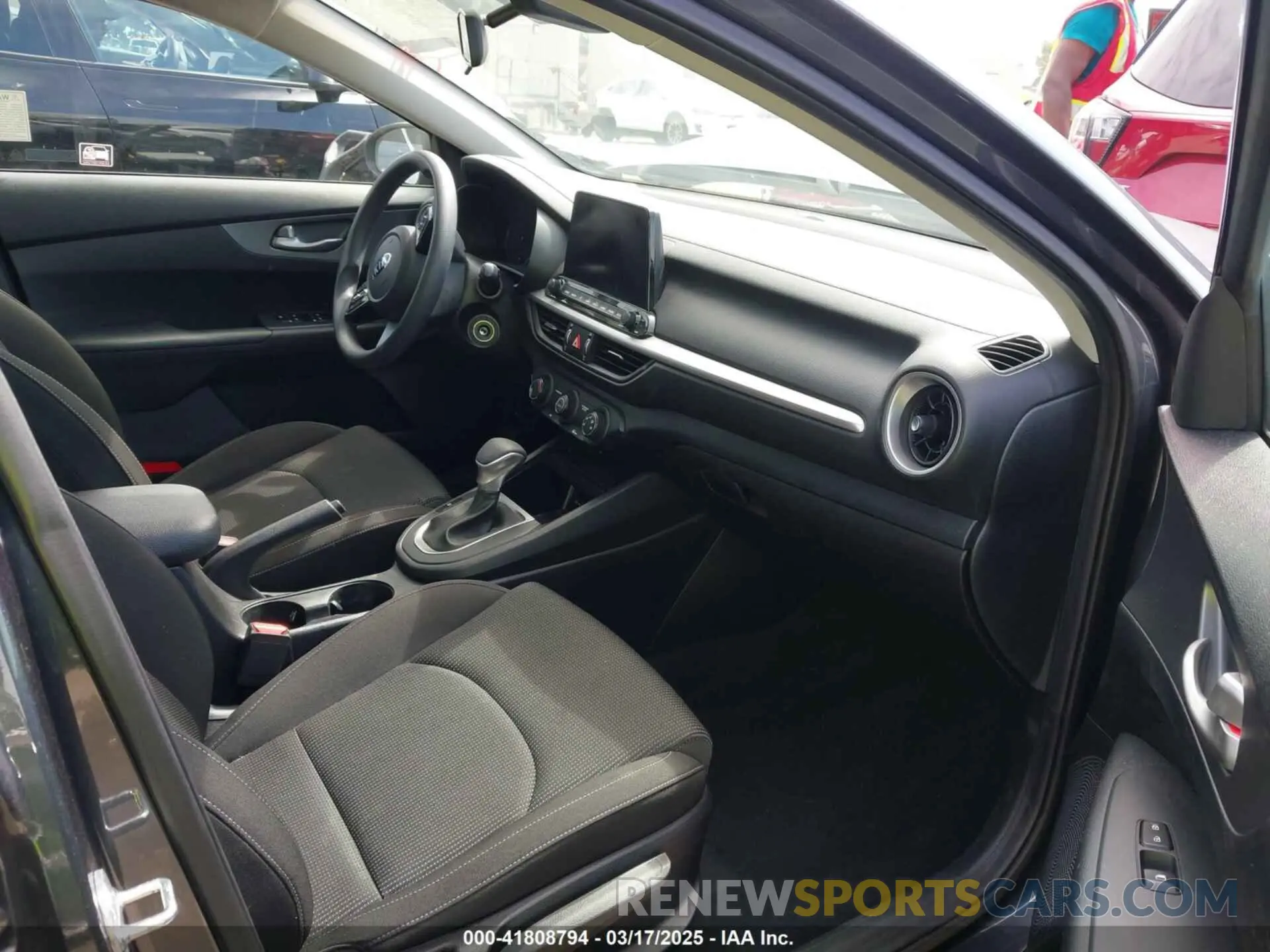 5 Photograph of a damaged car 3KPF24AD9LE165263 KIA FORTE 2020