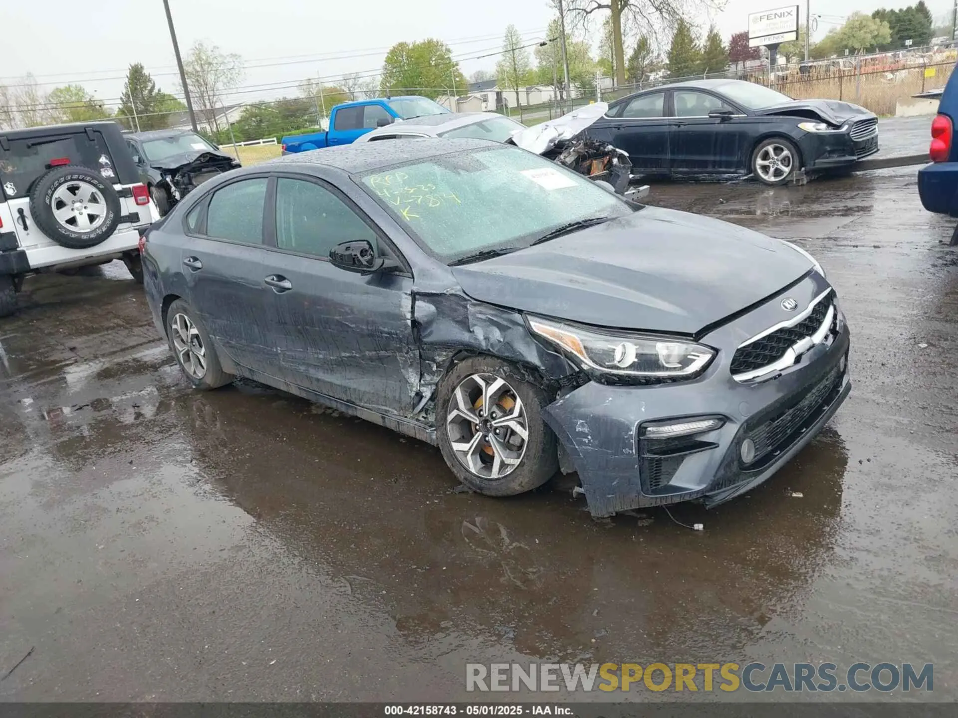 1 Photograph of a damaged car 3KPF24AD9LE187814 KIA FORTE 2020