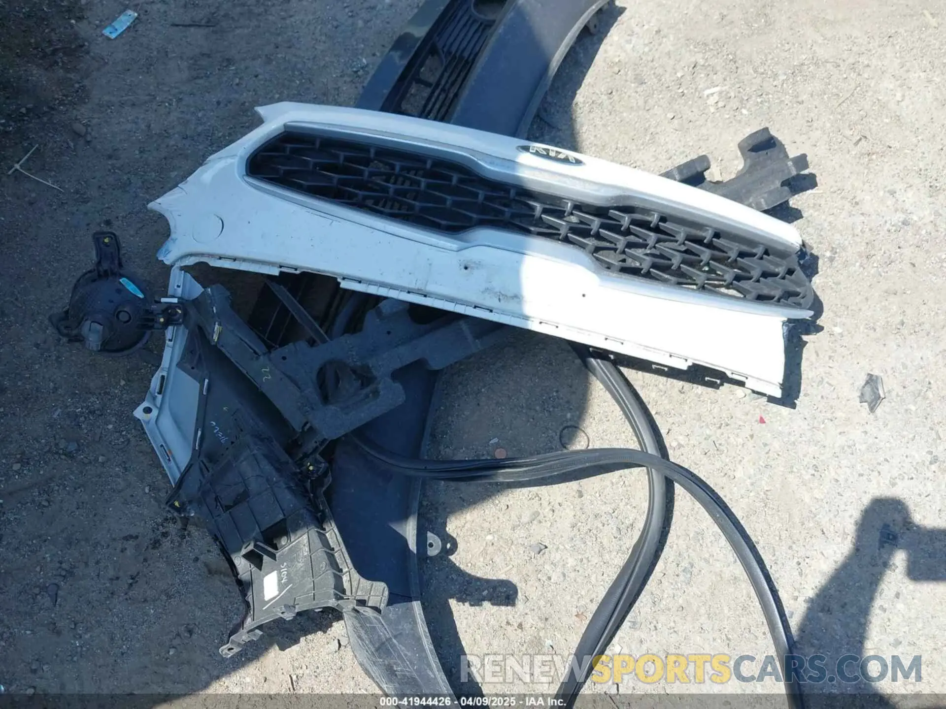 11 Photograph of a damaged car 3KPF24AD9LE246814 KIA FORTE 2020