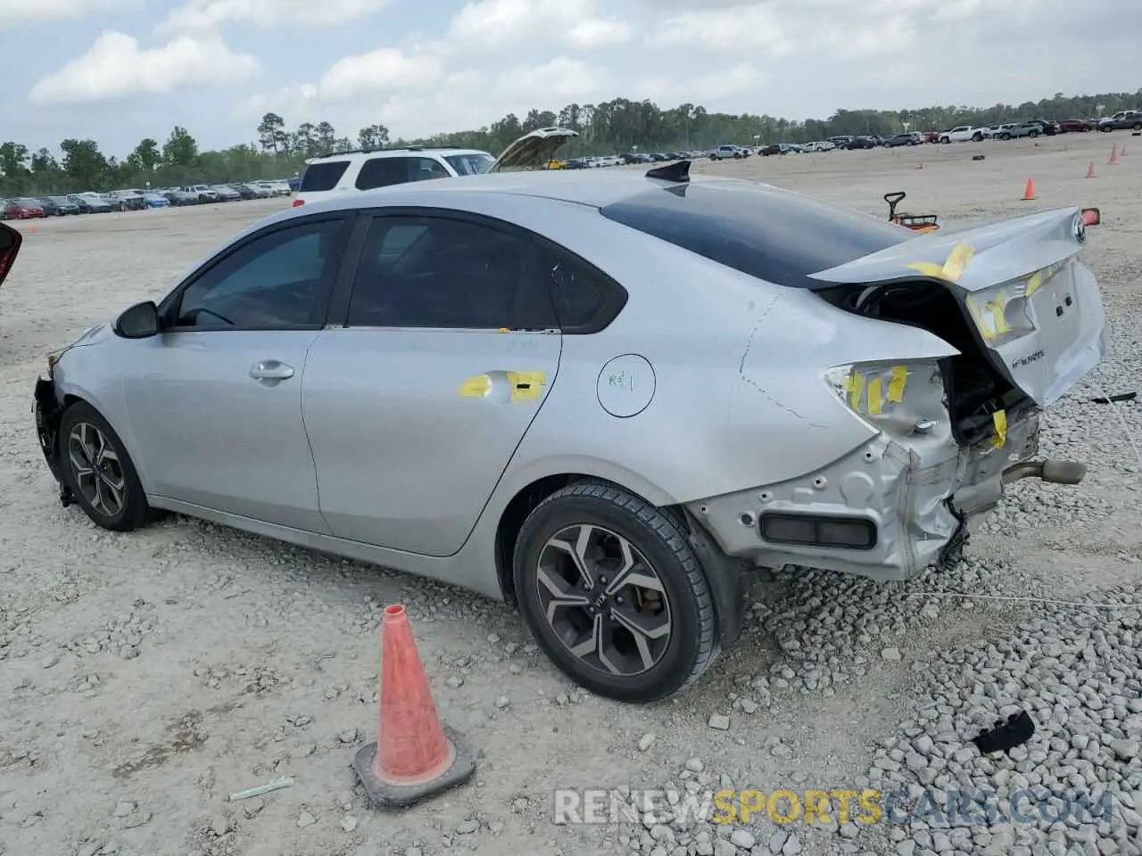 2 Photograph of a damaged car 3KPF24ADXLE149623 KIA FORTE 2020